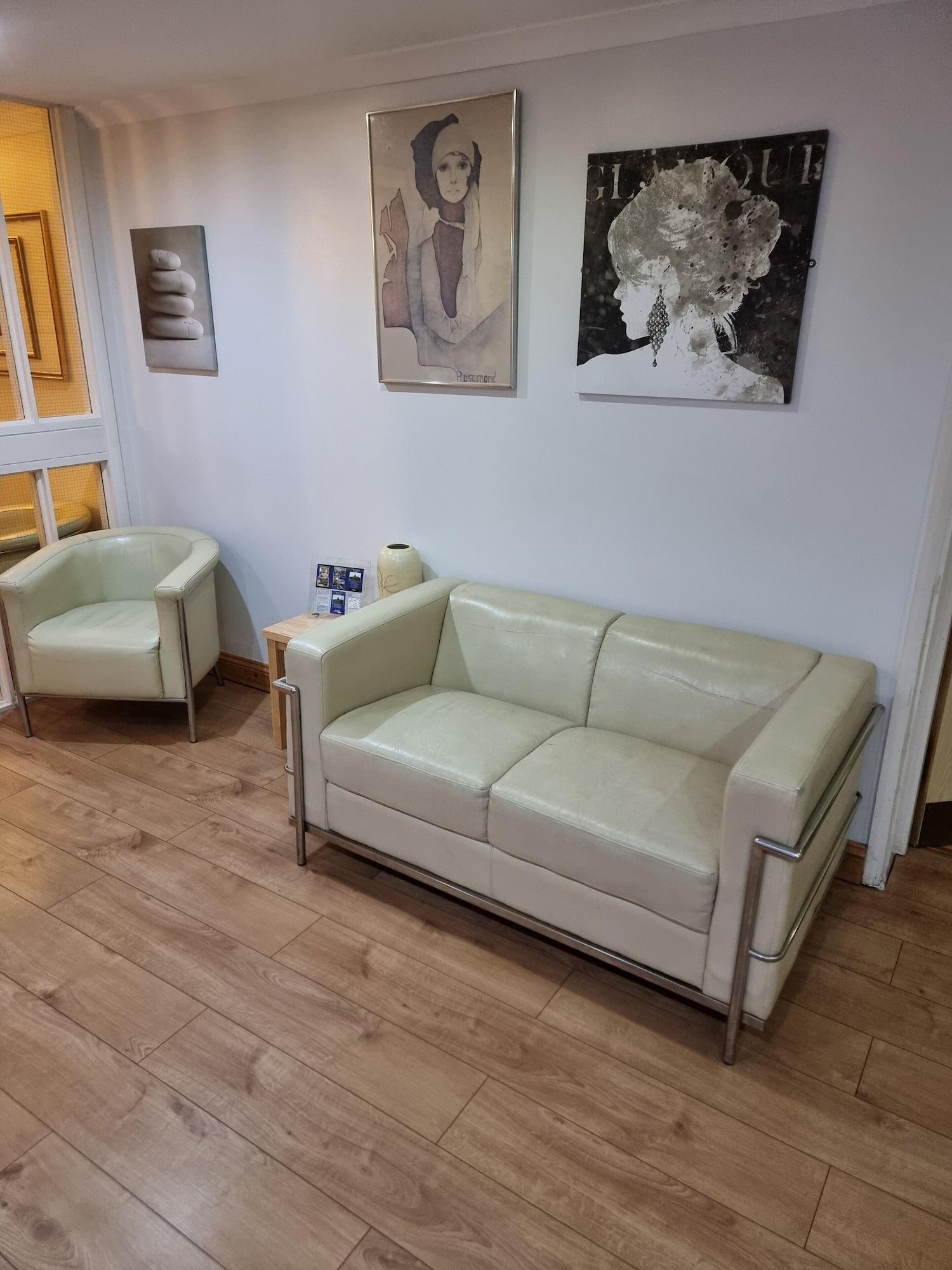 Vista Lobby Travel Plaza Hotel