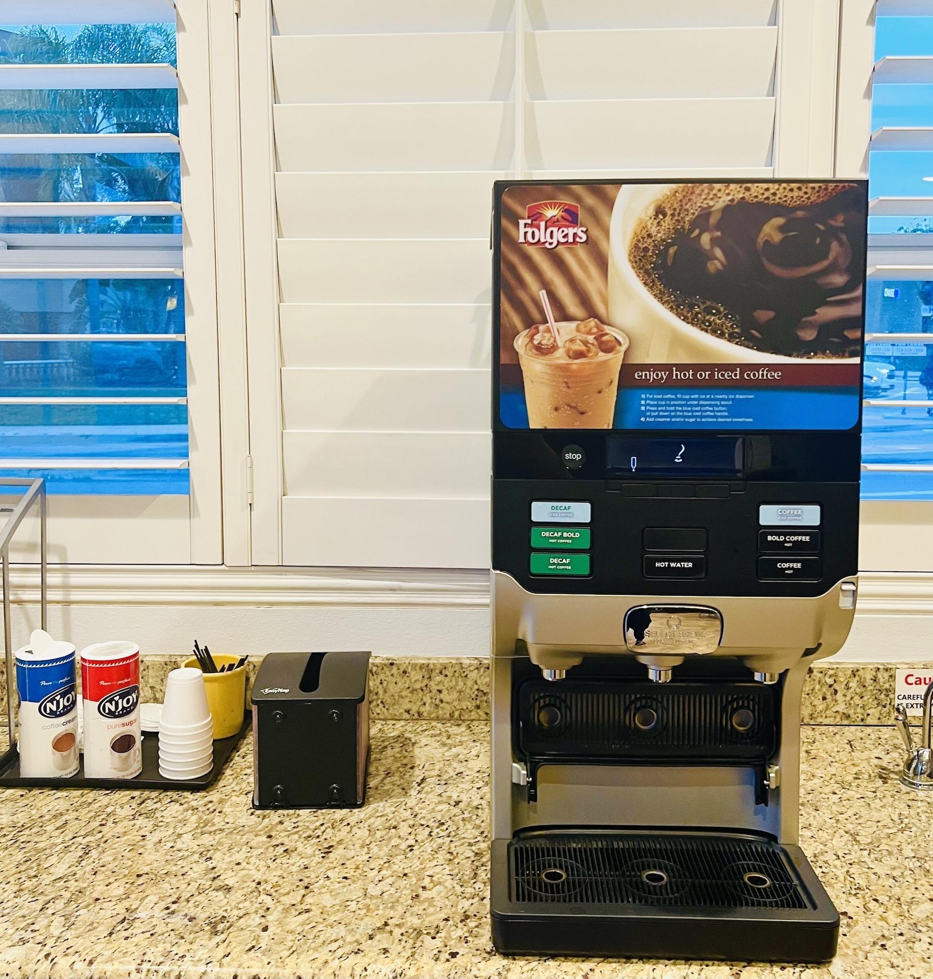 Bar/Salón Harbor Inn & Suites