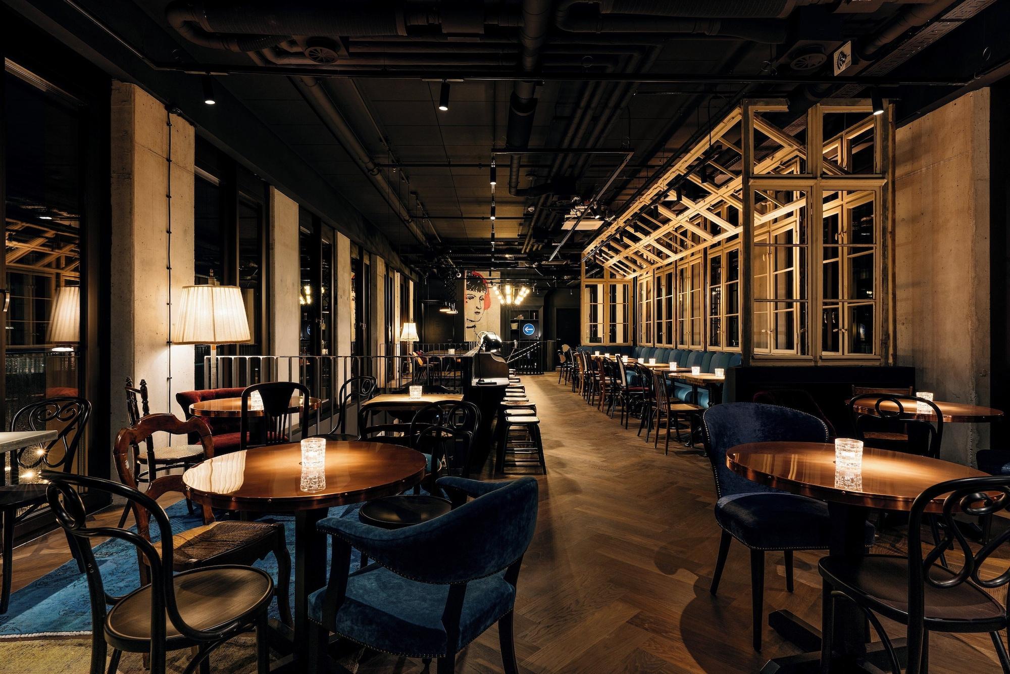 Bar/Salón Ruby Louise Hotel Frankfurt