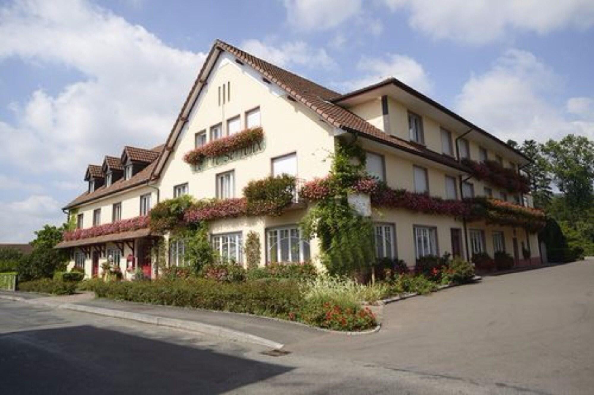 Vista Exterior Hôtel le Pré Serroux
