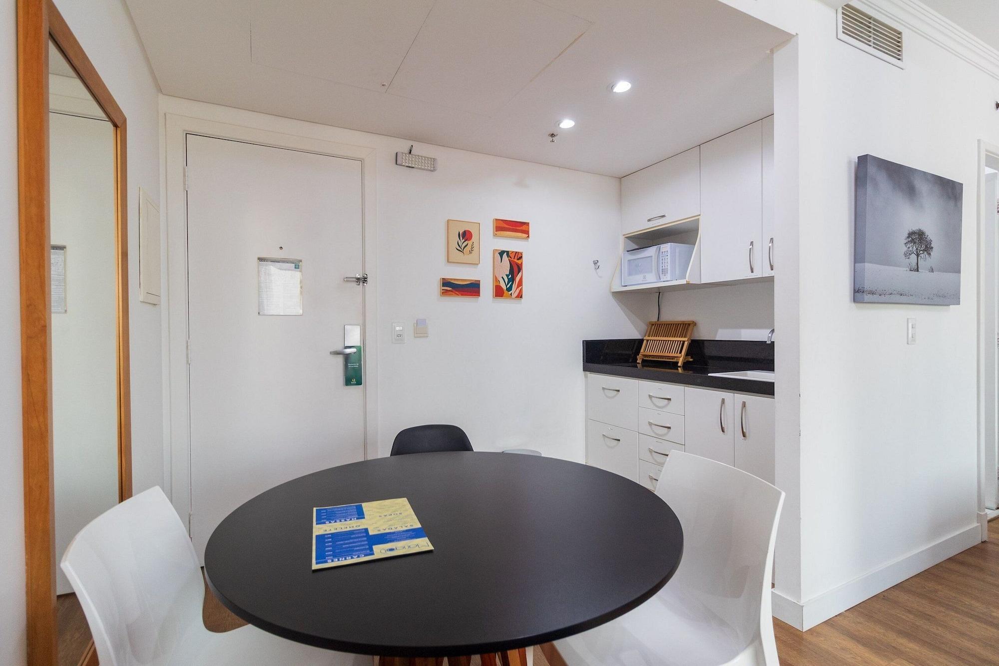 Restaurant LFlats Hotel Oscar Freire Hosp. Clínicas