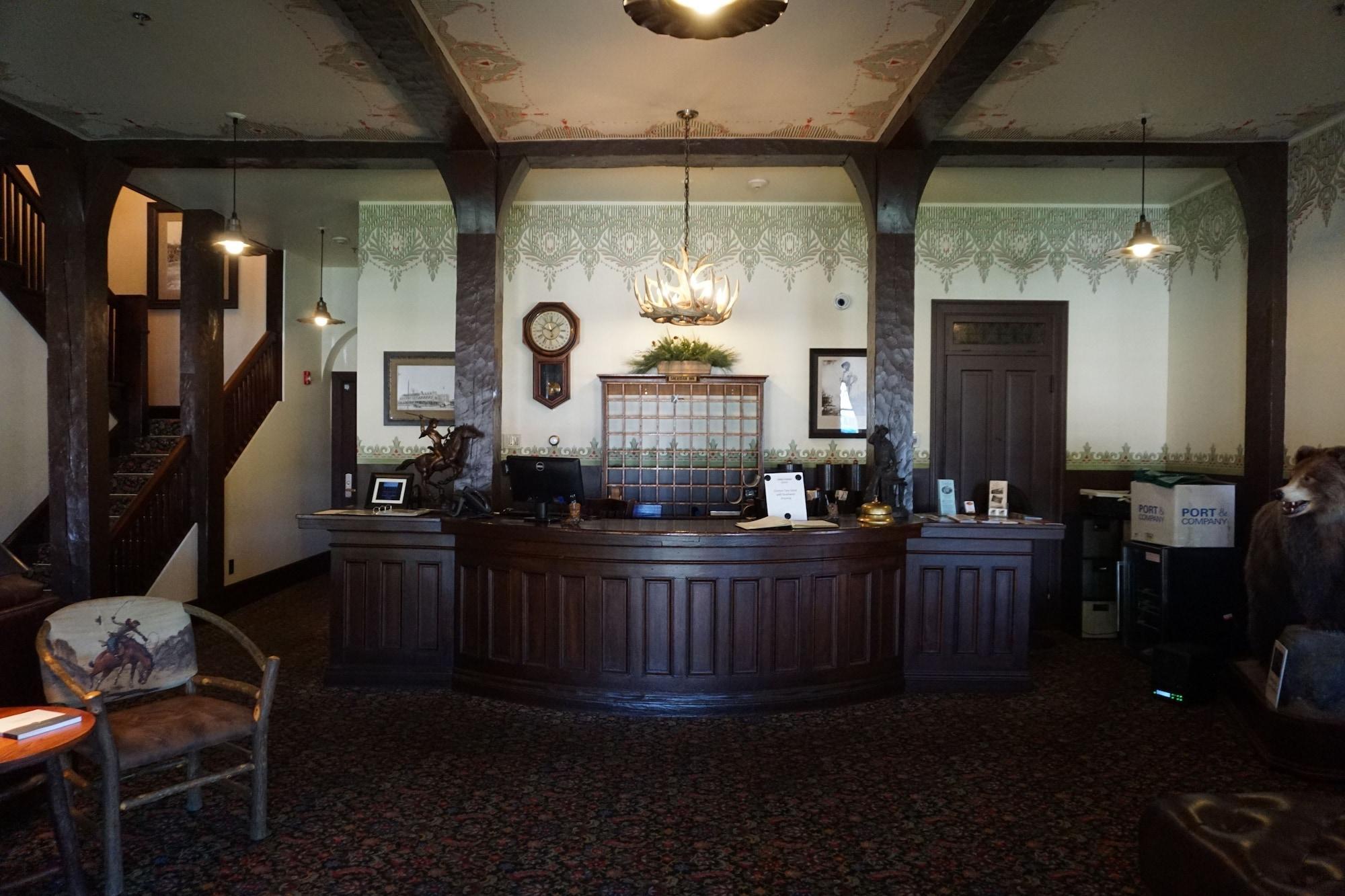 Vista Lobby Sheridan Inn, B/W Signature Collection