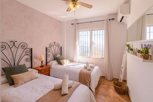 Alquiler Vacacional - Fantastic villa with sea views, a few km from the beach
