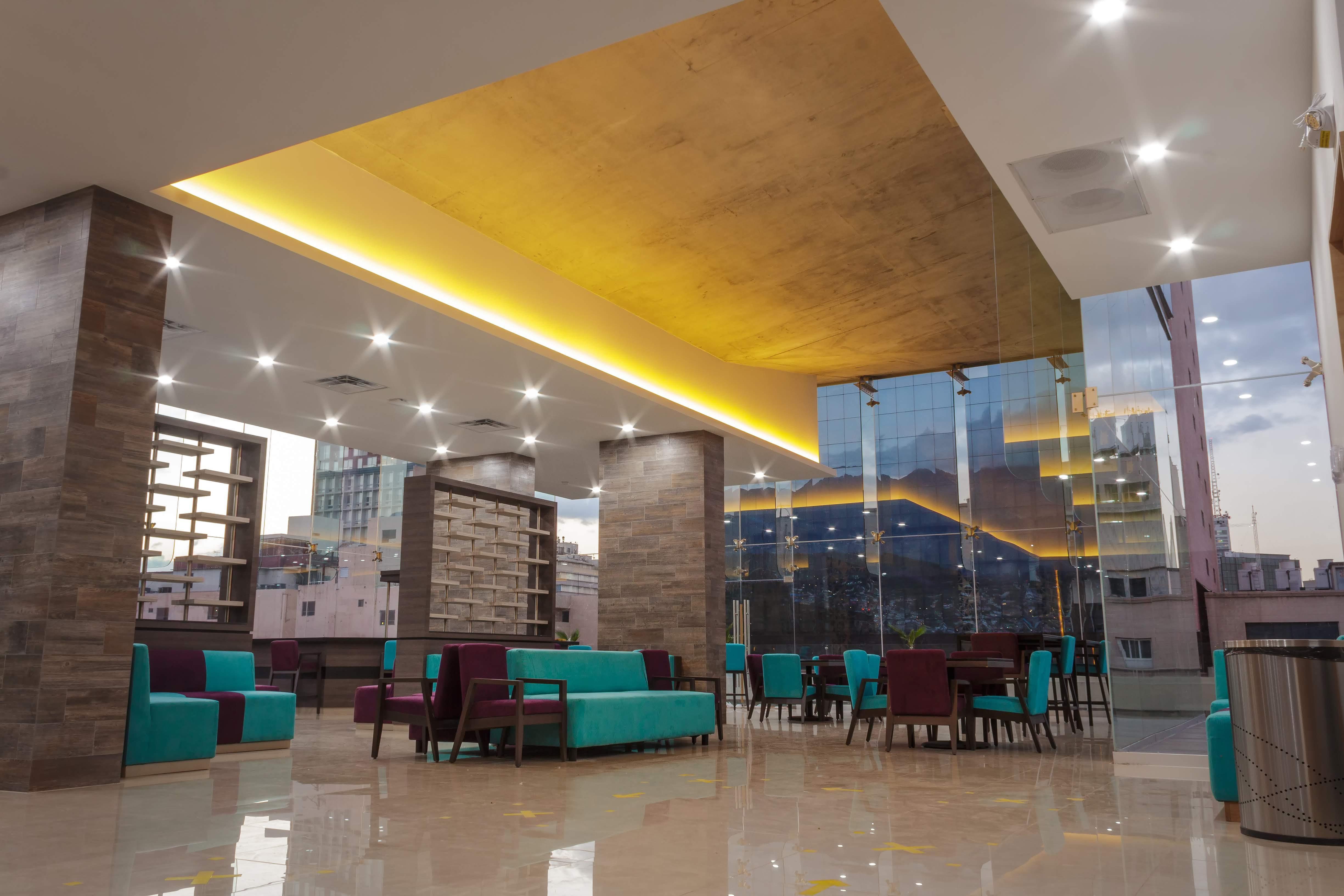 Bar/Salón Hotel Kavia Monterrey