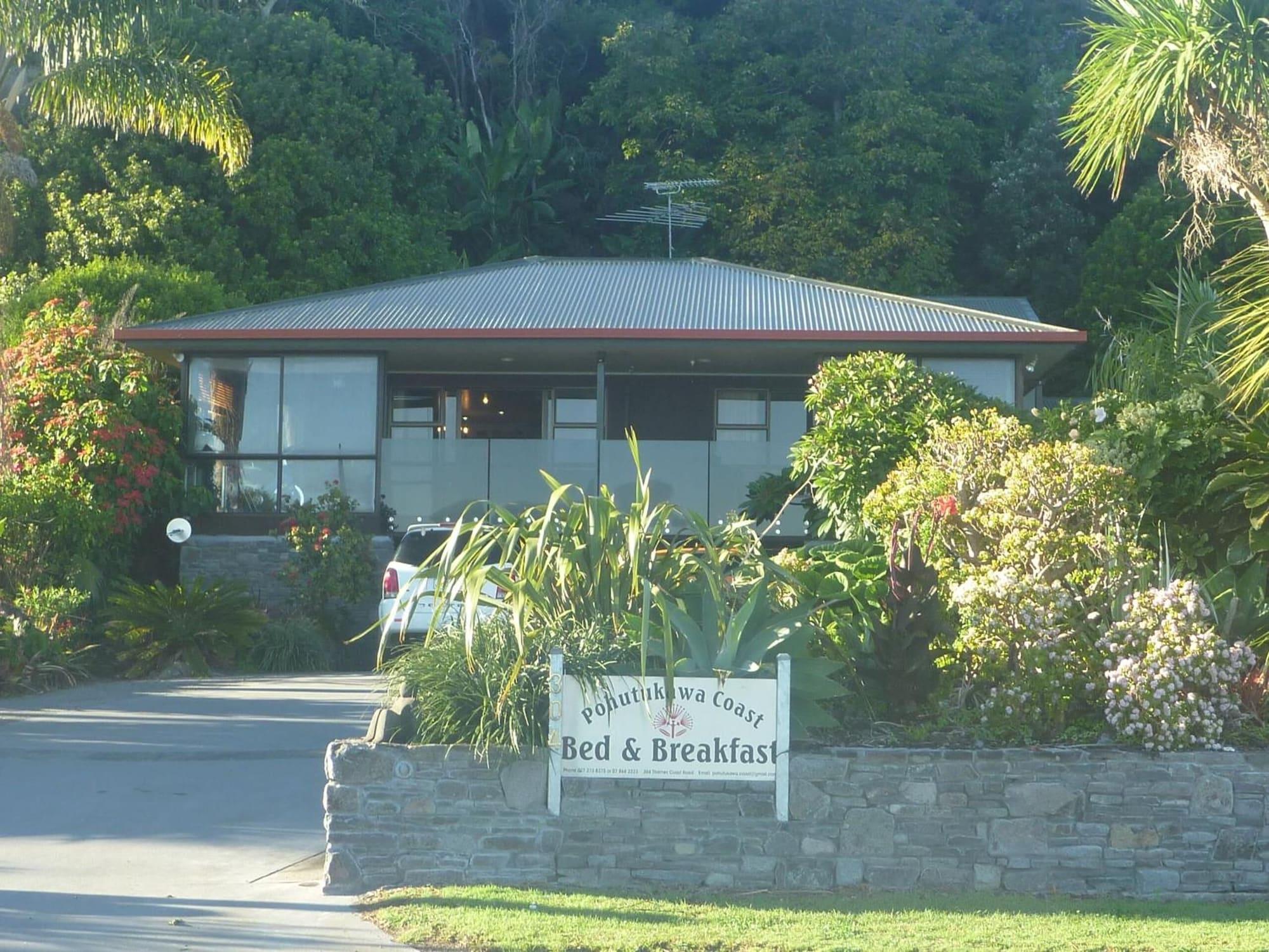 Vista Exterior Pohutukawa Coast Bed & Breakfast