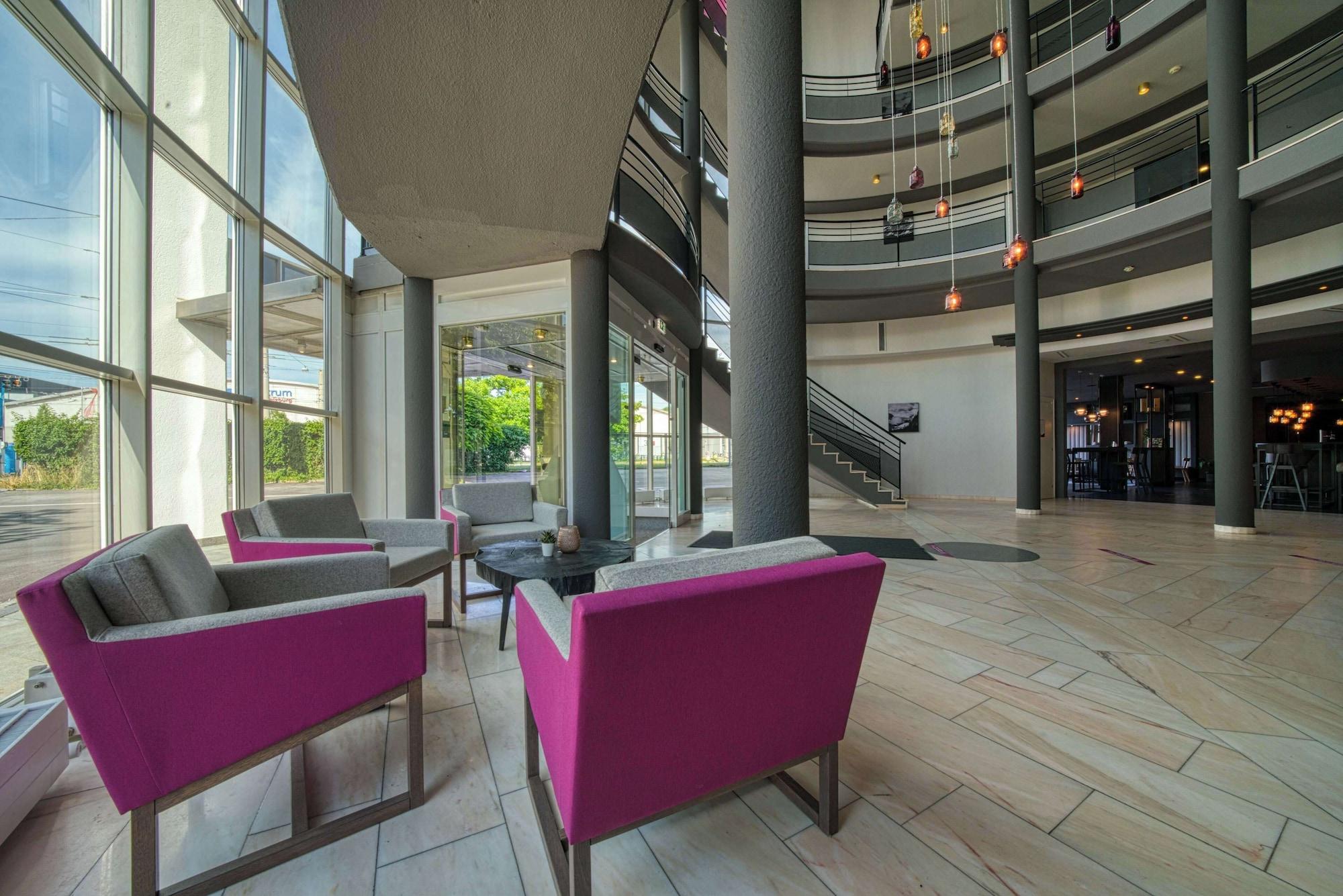 Vista Lobby FourSide Hotel Salzburg, Trademark Collection by Wyndham