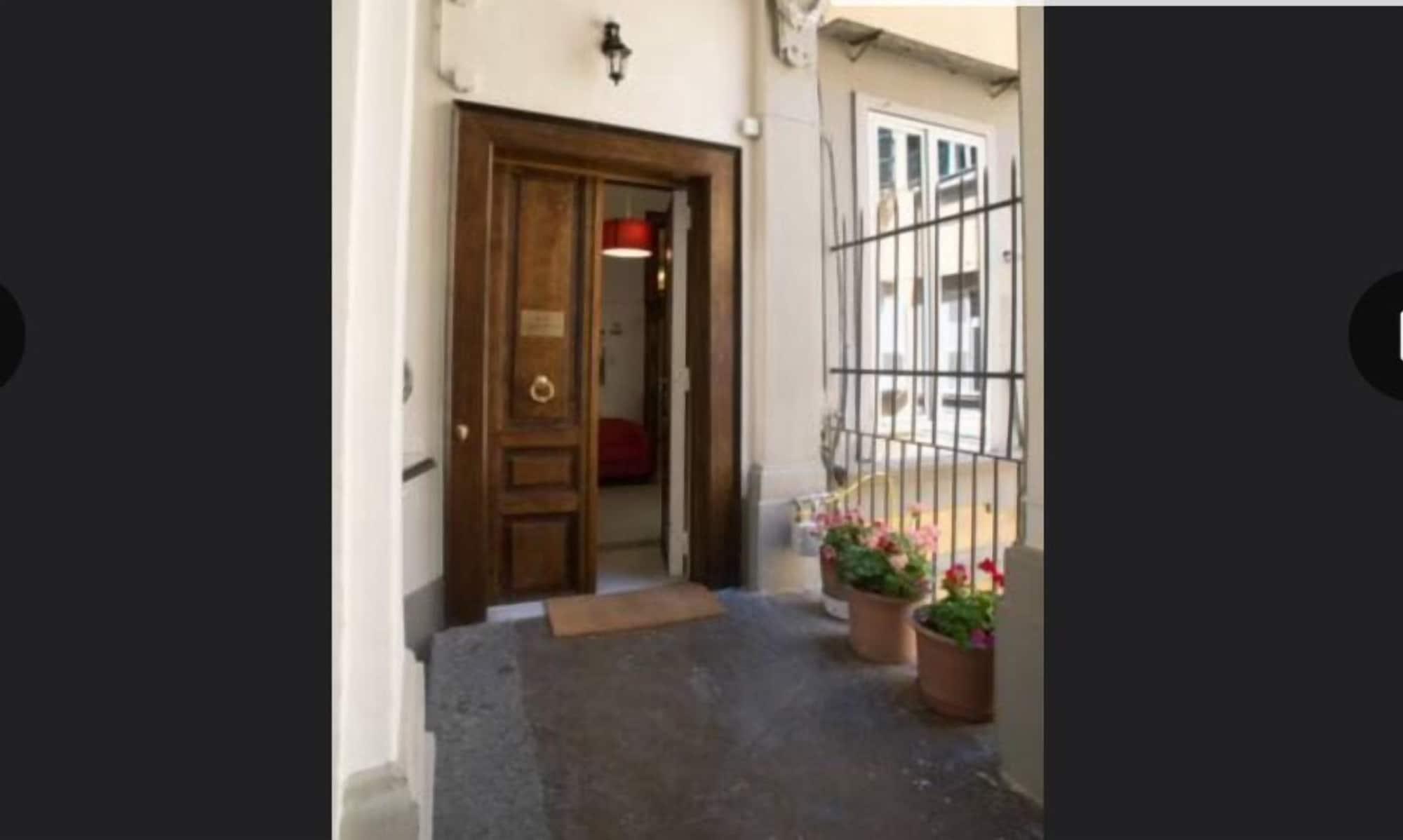 Vista Exterior B&B Napolimilionaria