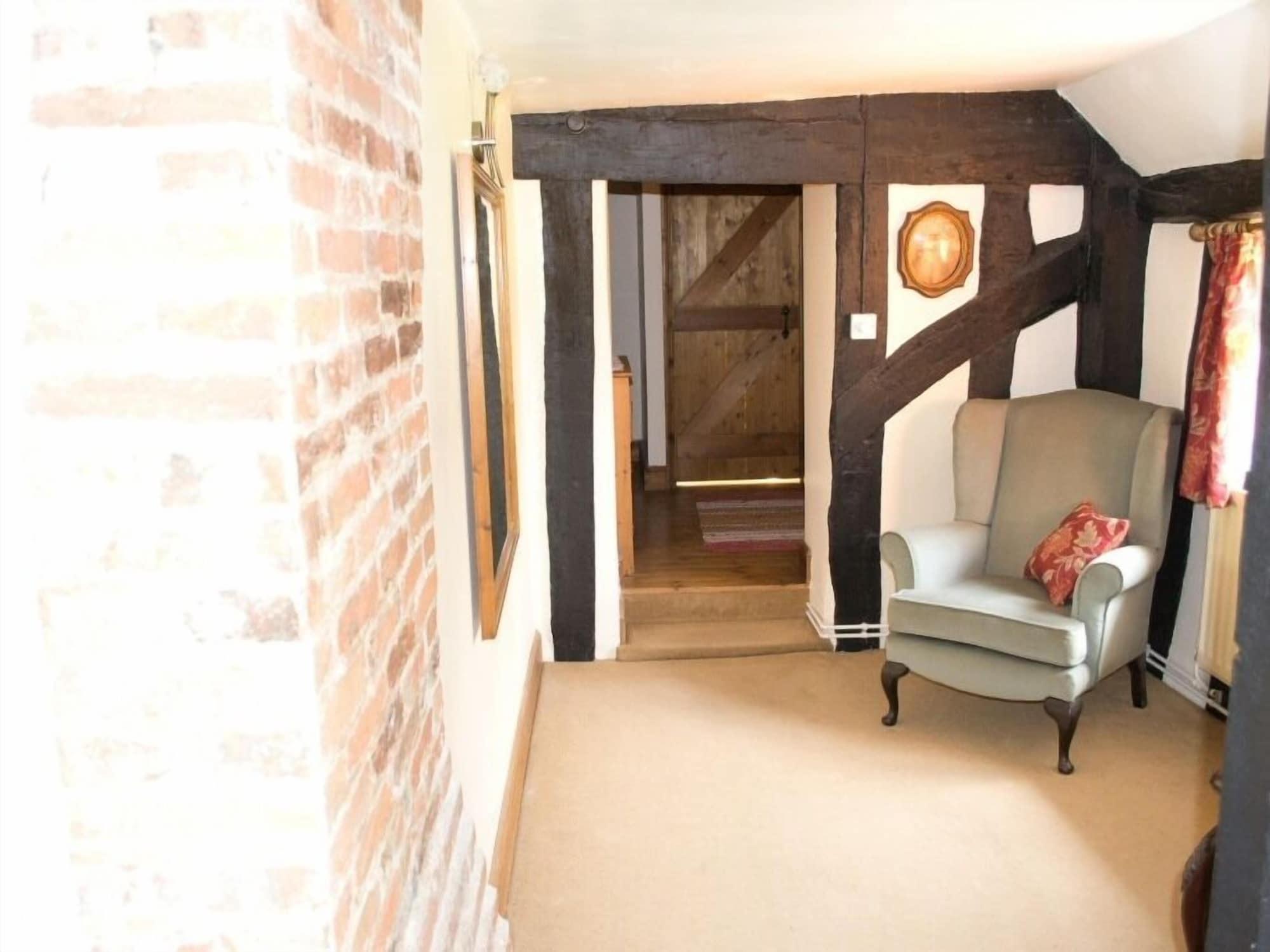 Varios Woodview Bed & Breakfast