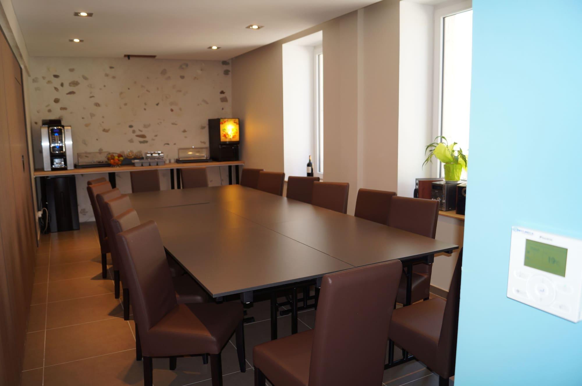 Sala de Reuniones Logis hotel du Rhône