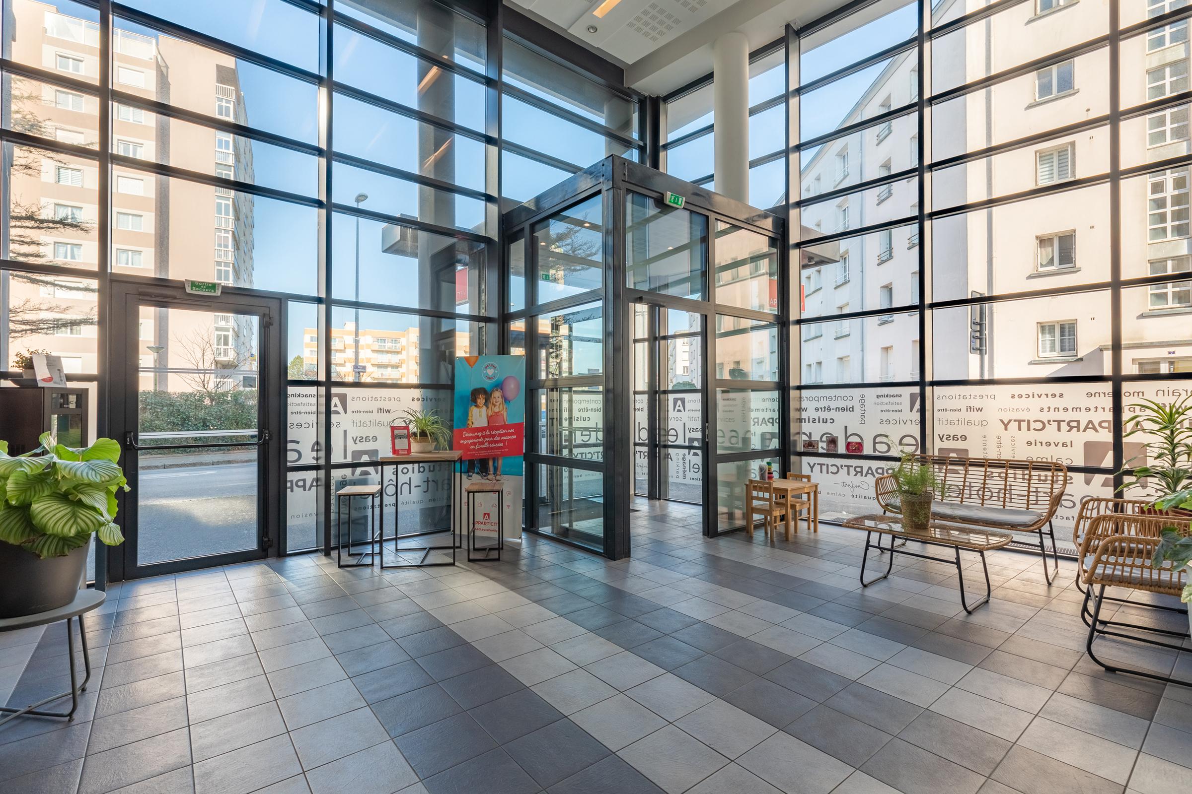 Vista Lobby Appart’City Confort Brest