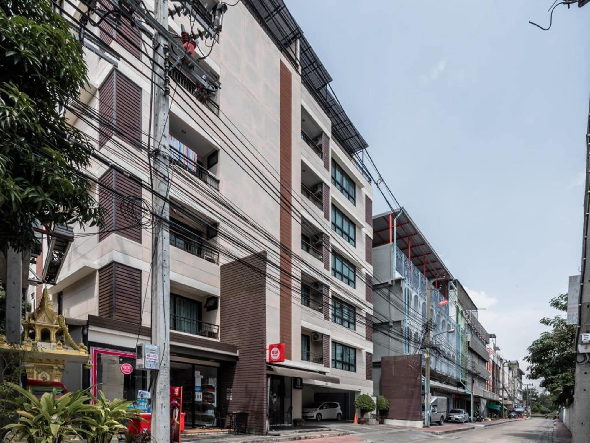 Vista Exterior Double Two at Sathorn