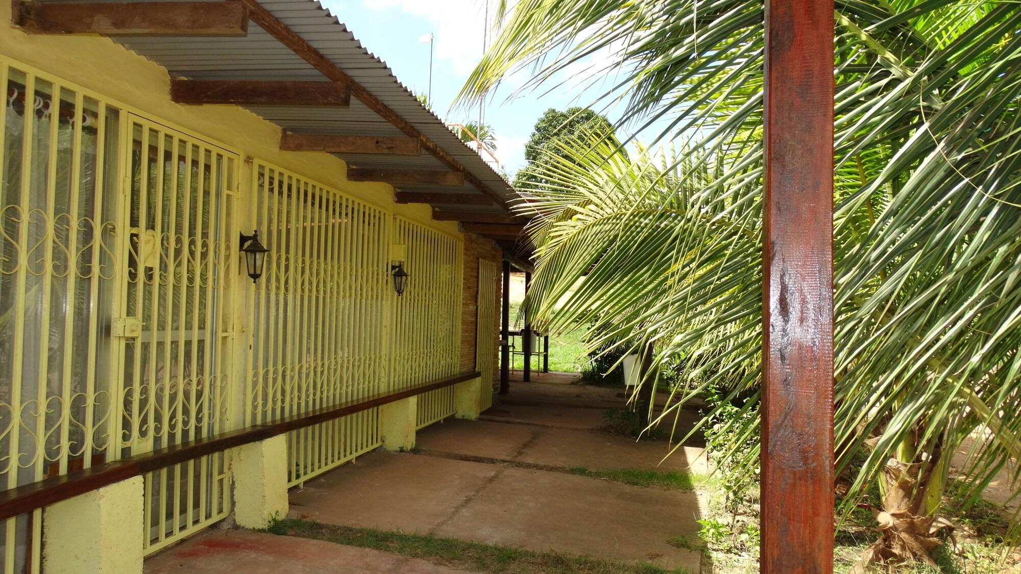 Vista Exterior Hotel Tsankara