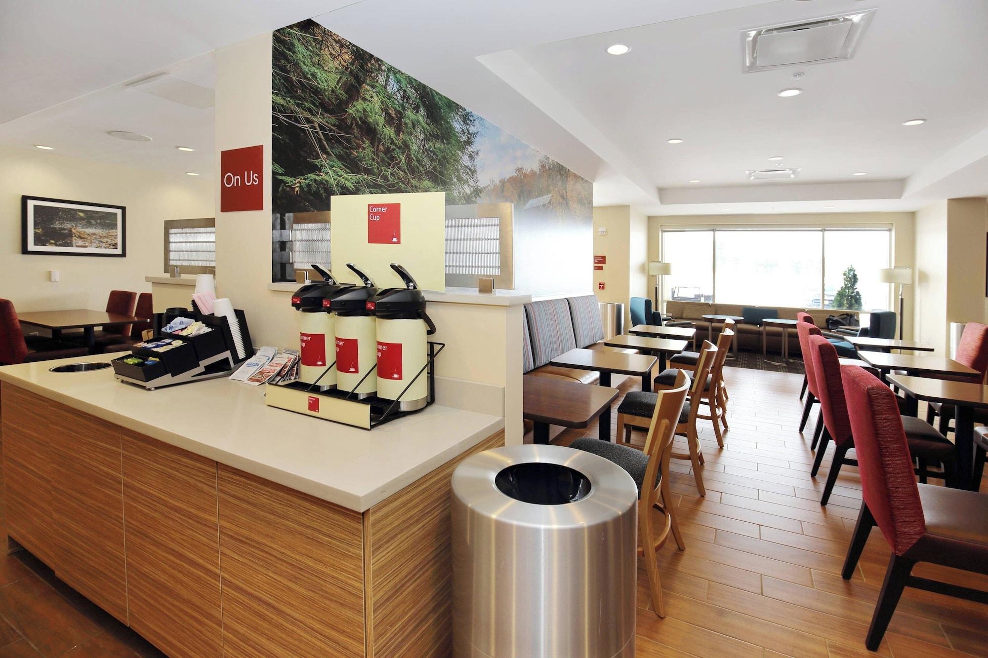 Restaurant TownePlace Suites Grove City Mercer/Outlets