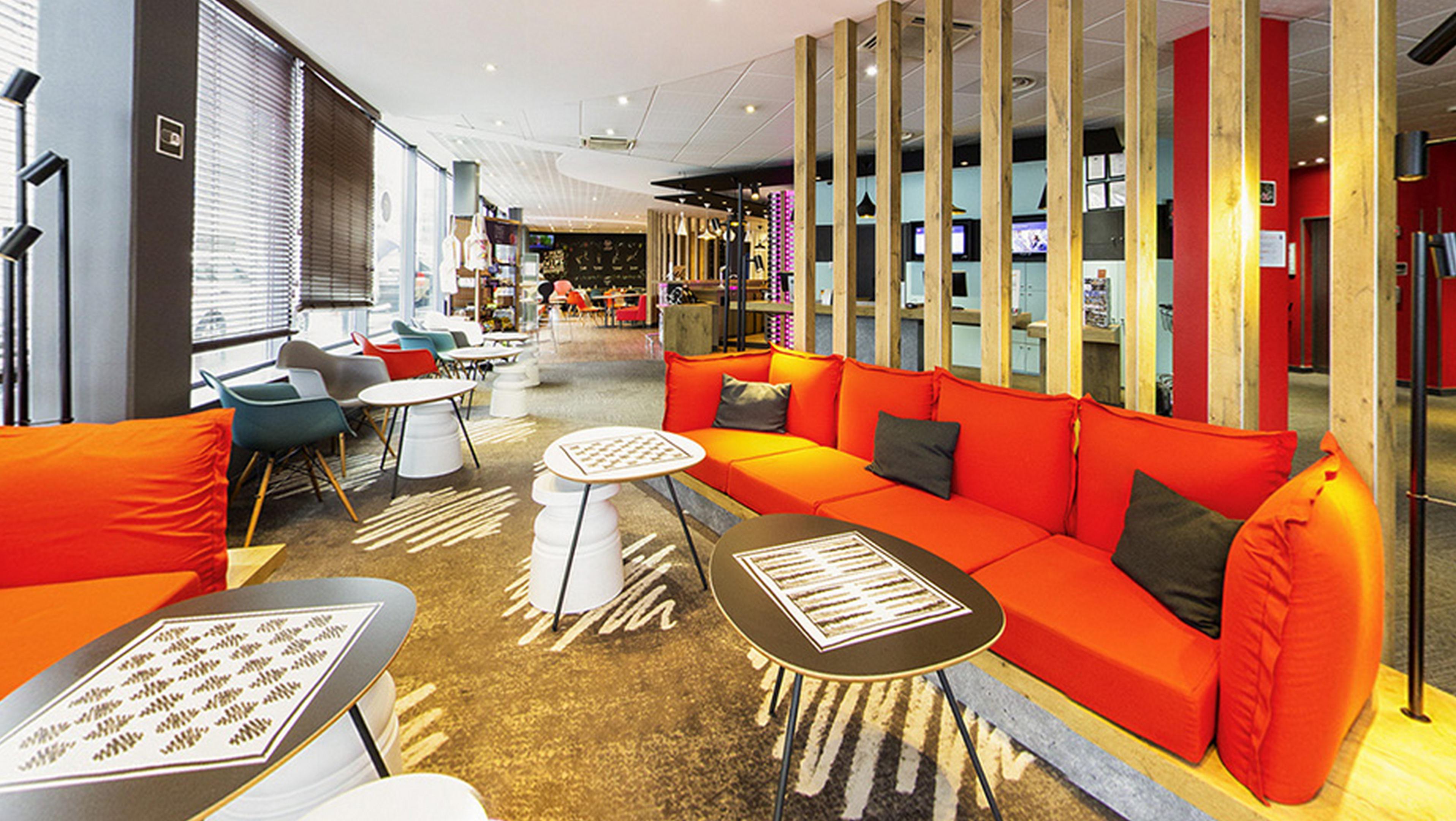 Vista Lobby ibis Bordeaux Centre Bastide