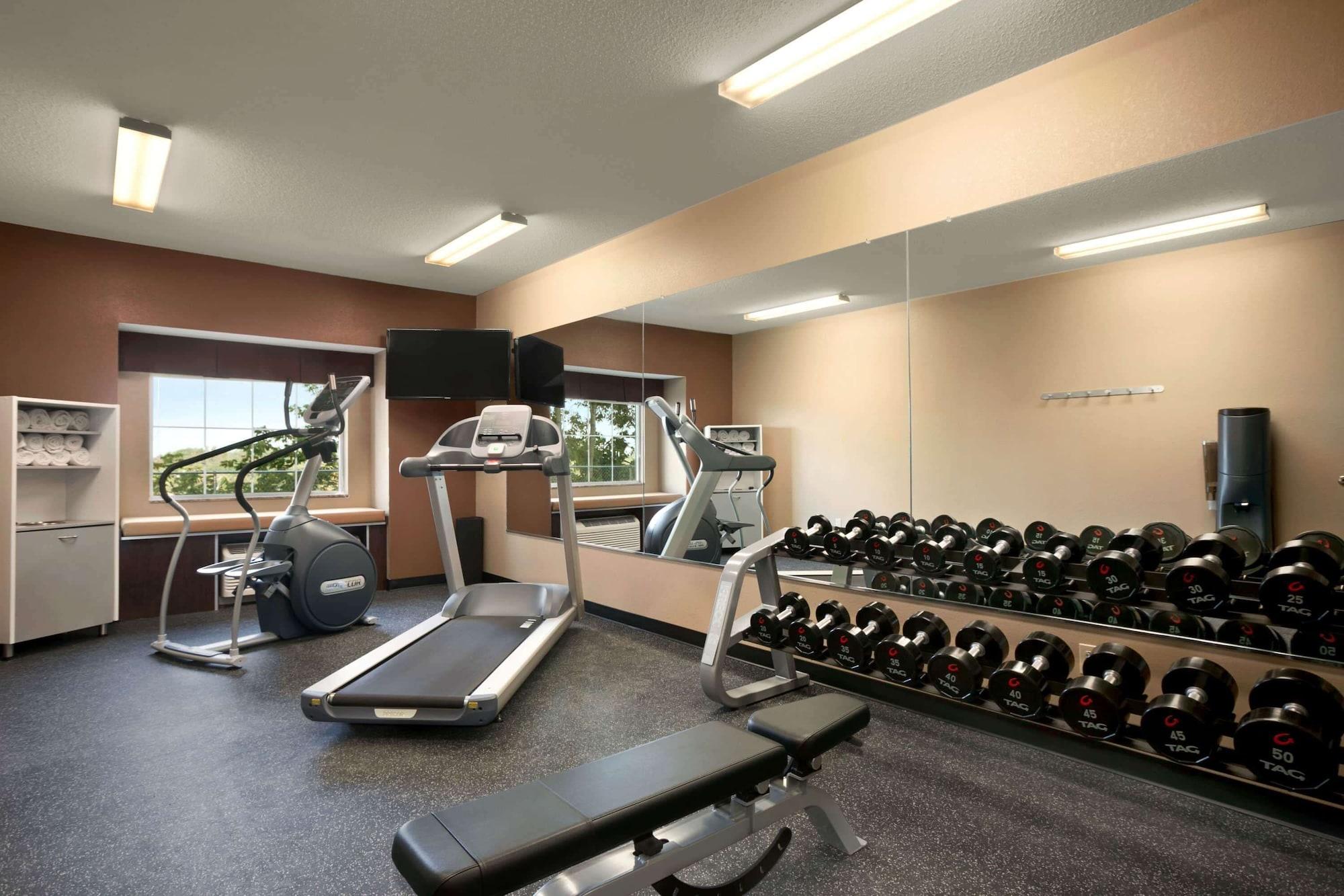 Gimnasio Microtel Inn & Suites by Wyndham St Clairsville/Wheeling