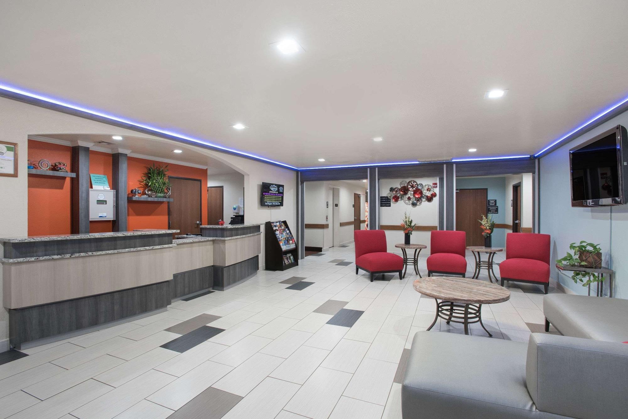 Vista Lobby Super 8 by Wyndham Claremore OK
