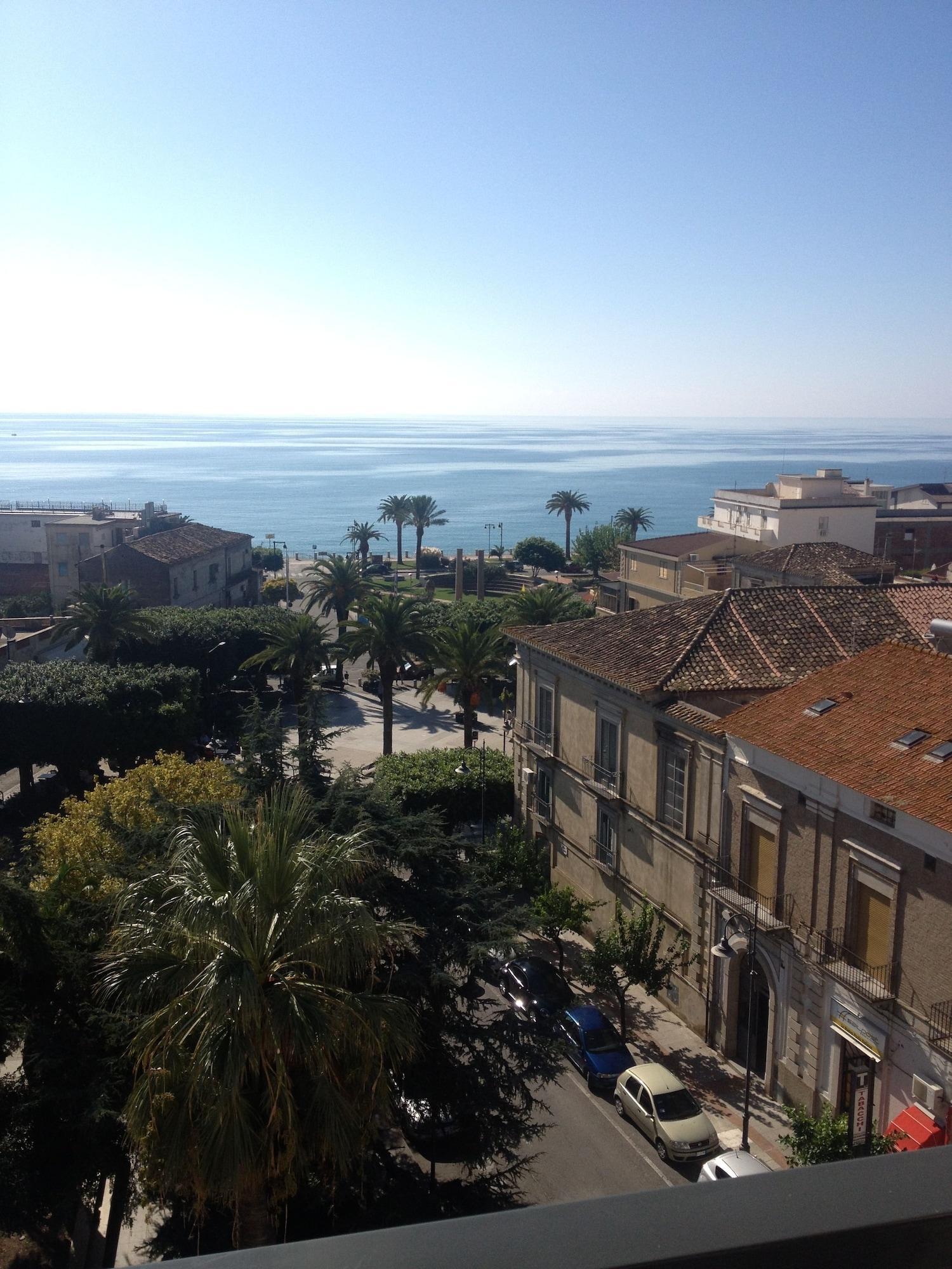 Vista Exterior Mediterraneo