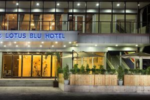 Alojamiento - Lotus Blu Hotel
