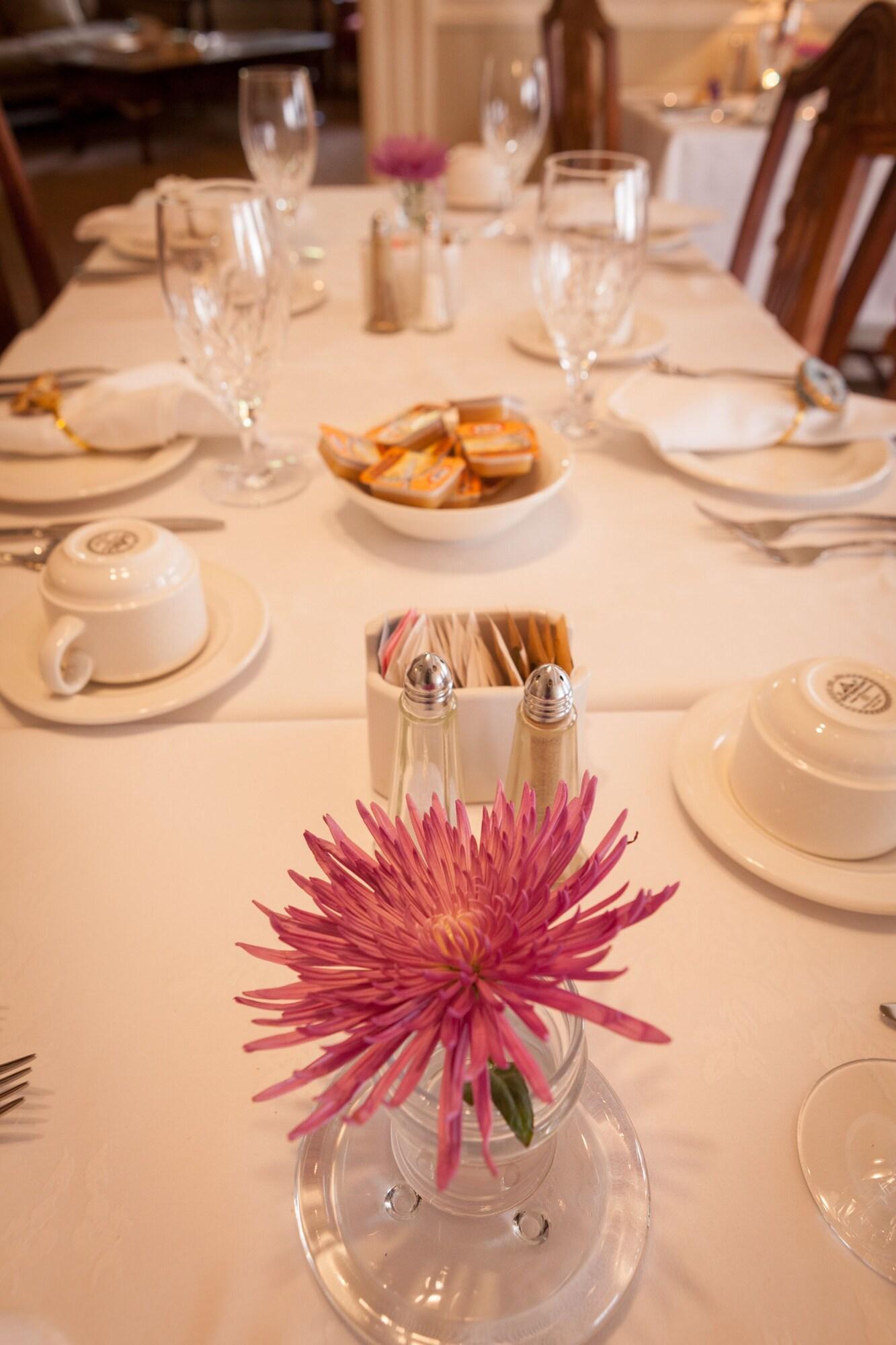 Restaurant O Canada House B&B