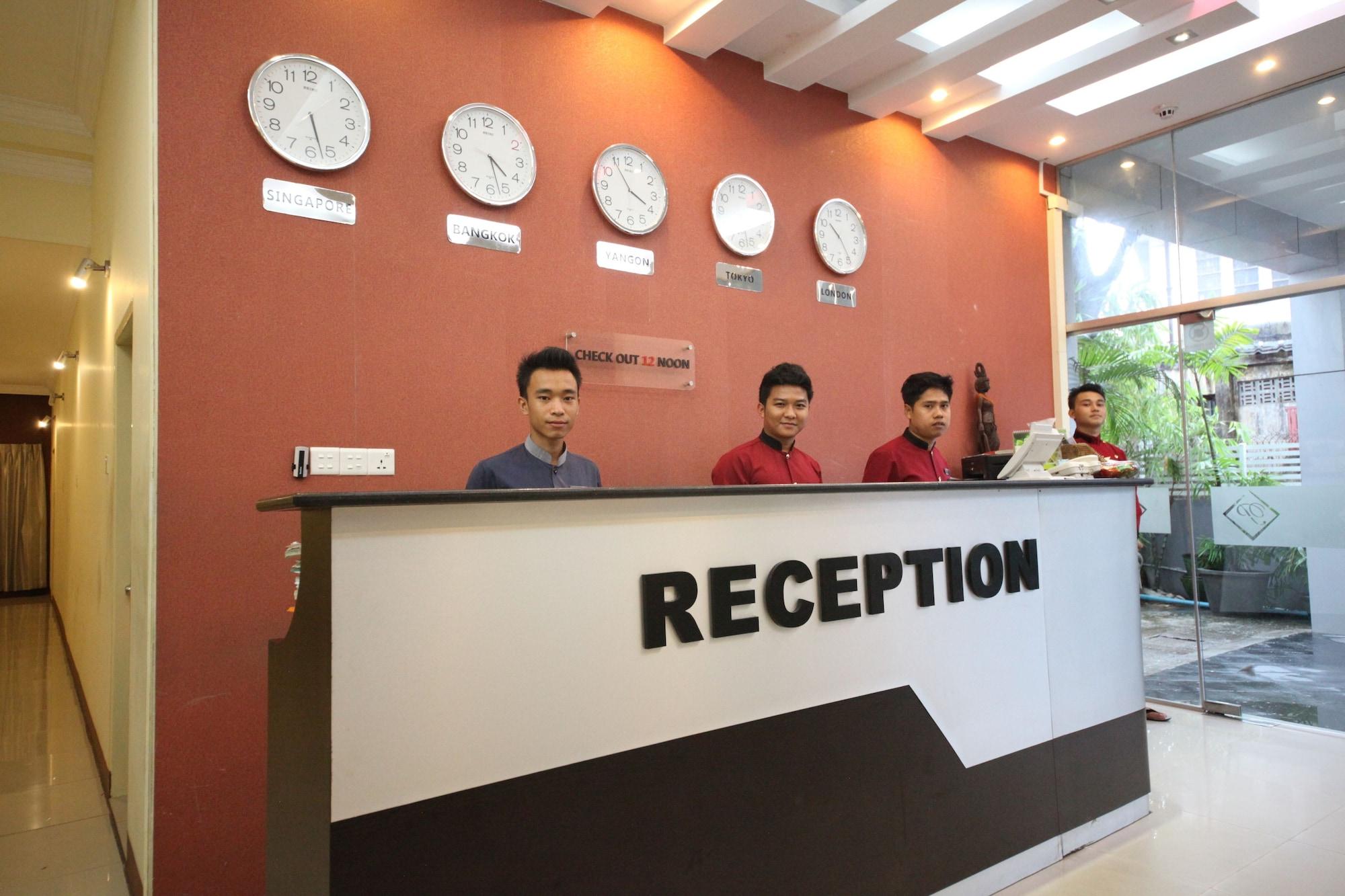 Vista Lobby Royal Platinum Hotel