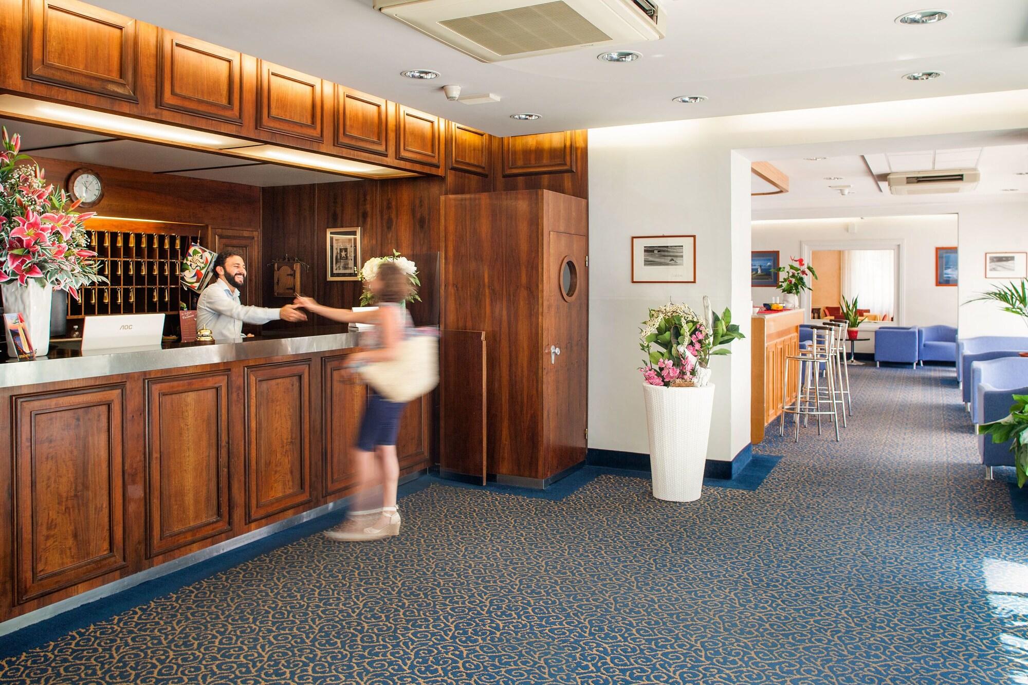 Vista Lobby Hotel Curtis Centrale