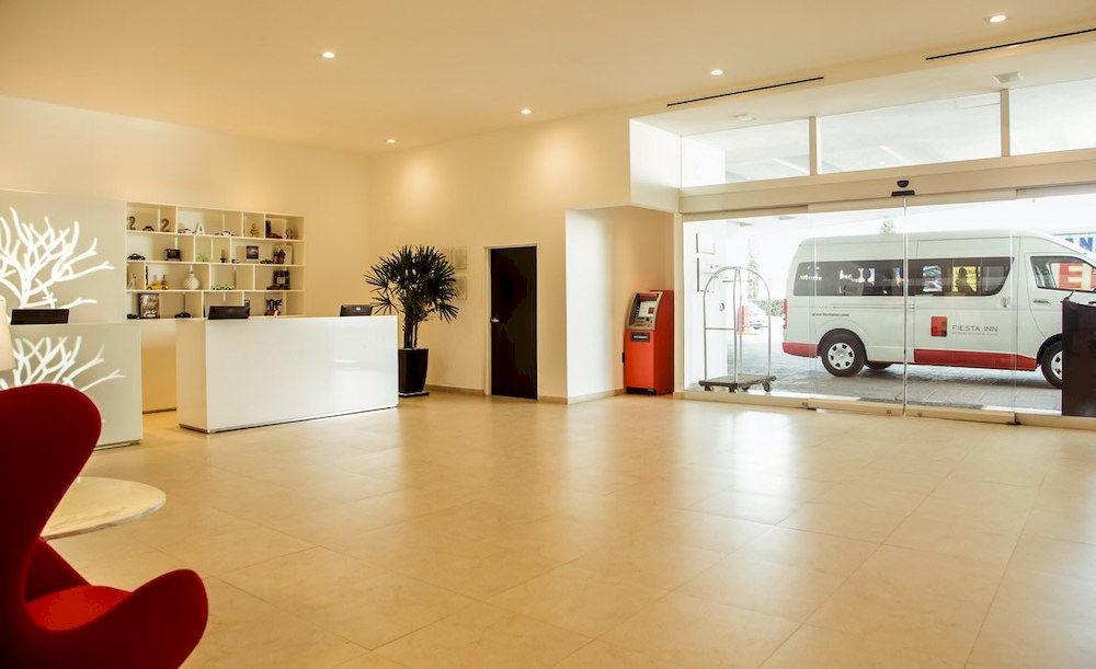 Vista Lobby Fiesta Inn Periferico Sur