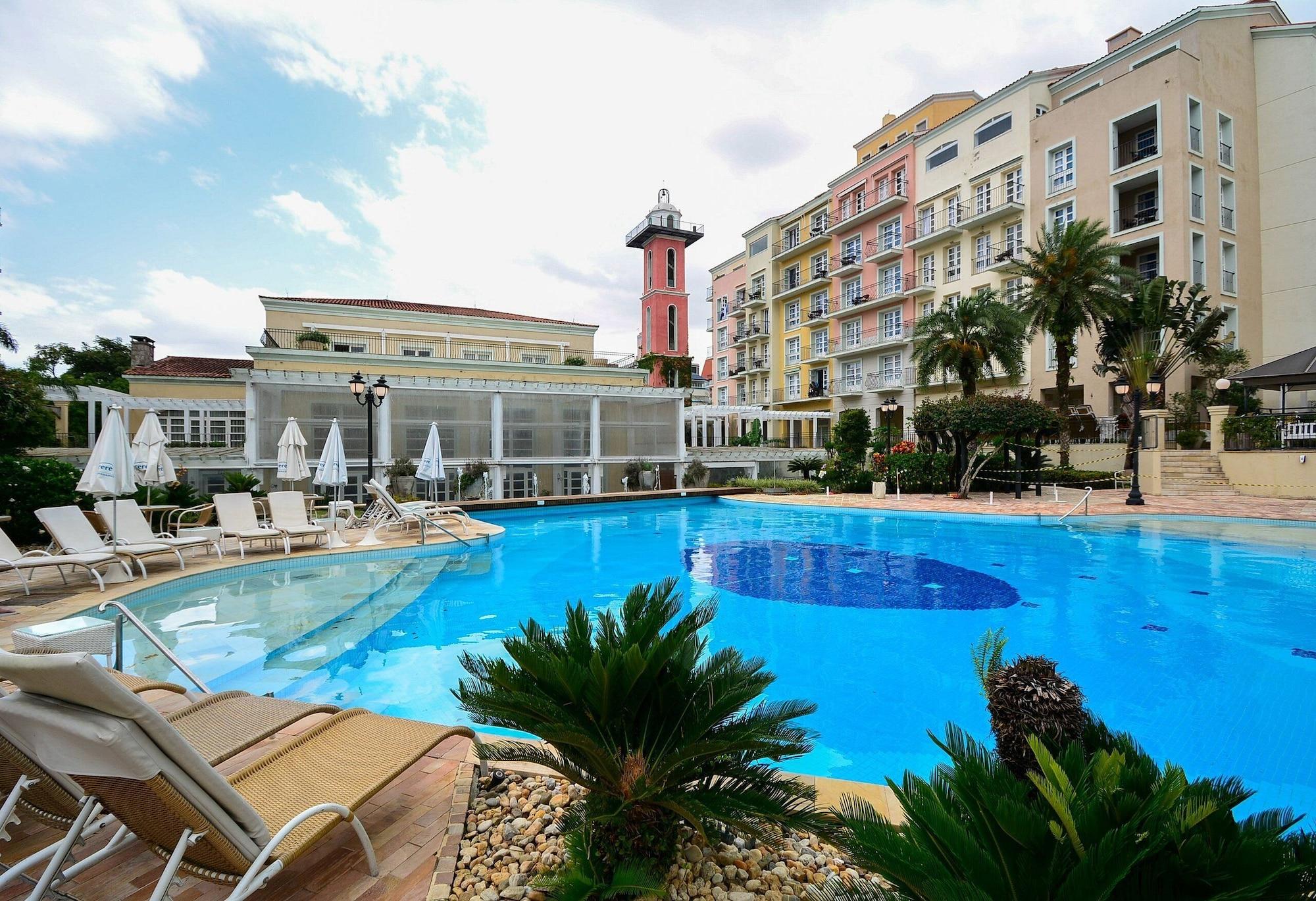 Vista Piscina IL CAMPANÁRIO