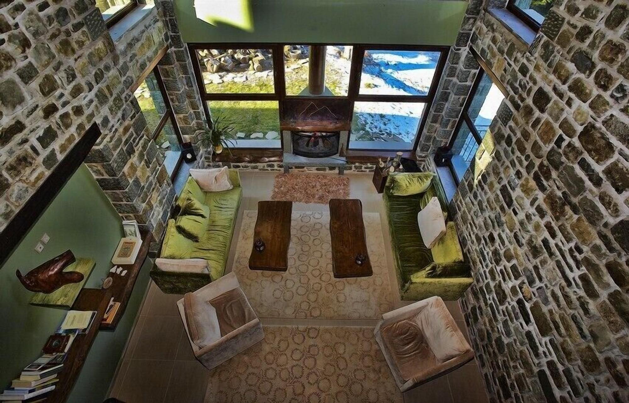 Vista Lobby Anavasi Mountain Resort