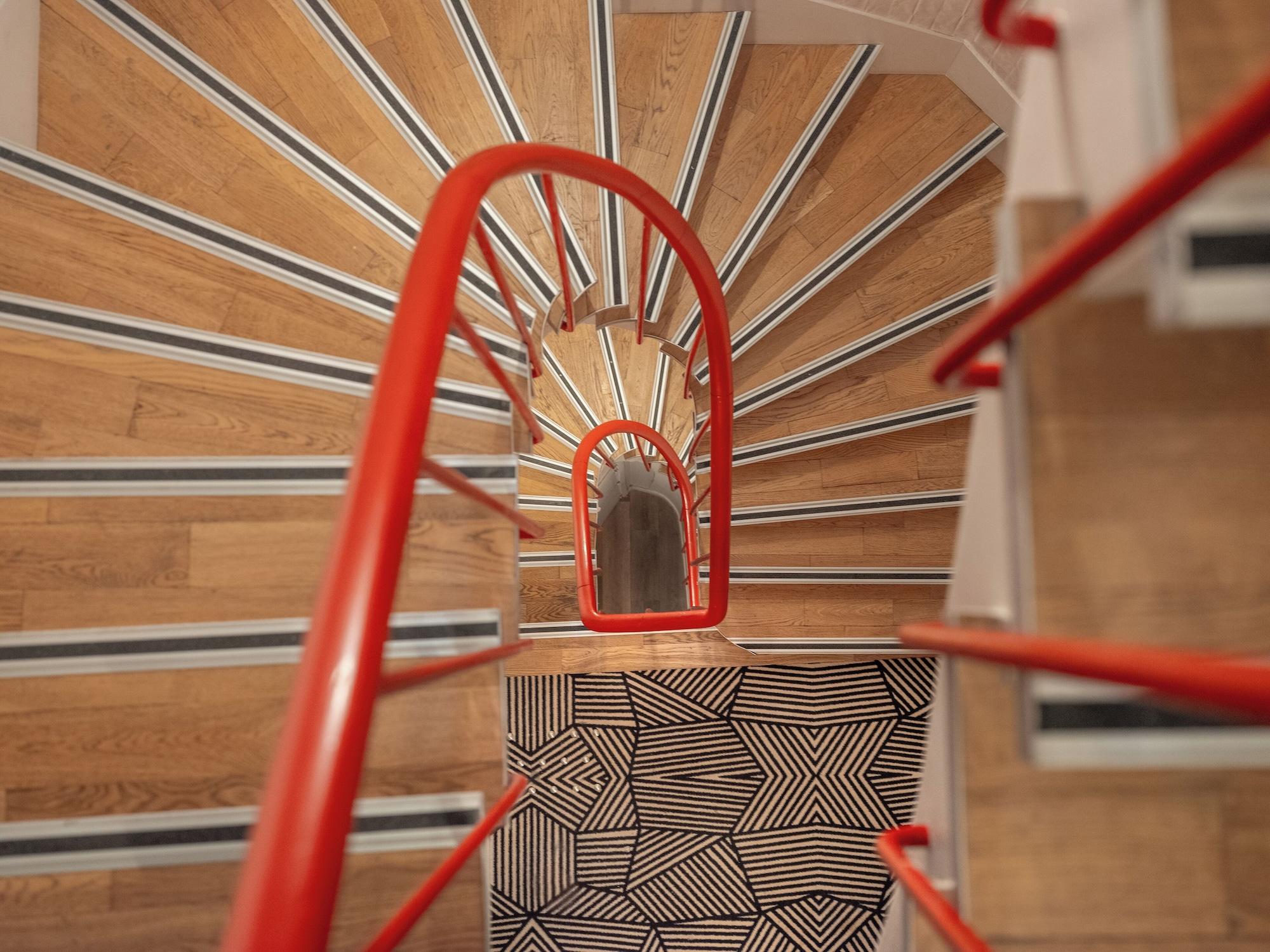 Varios Hôtel Crayon Rouge