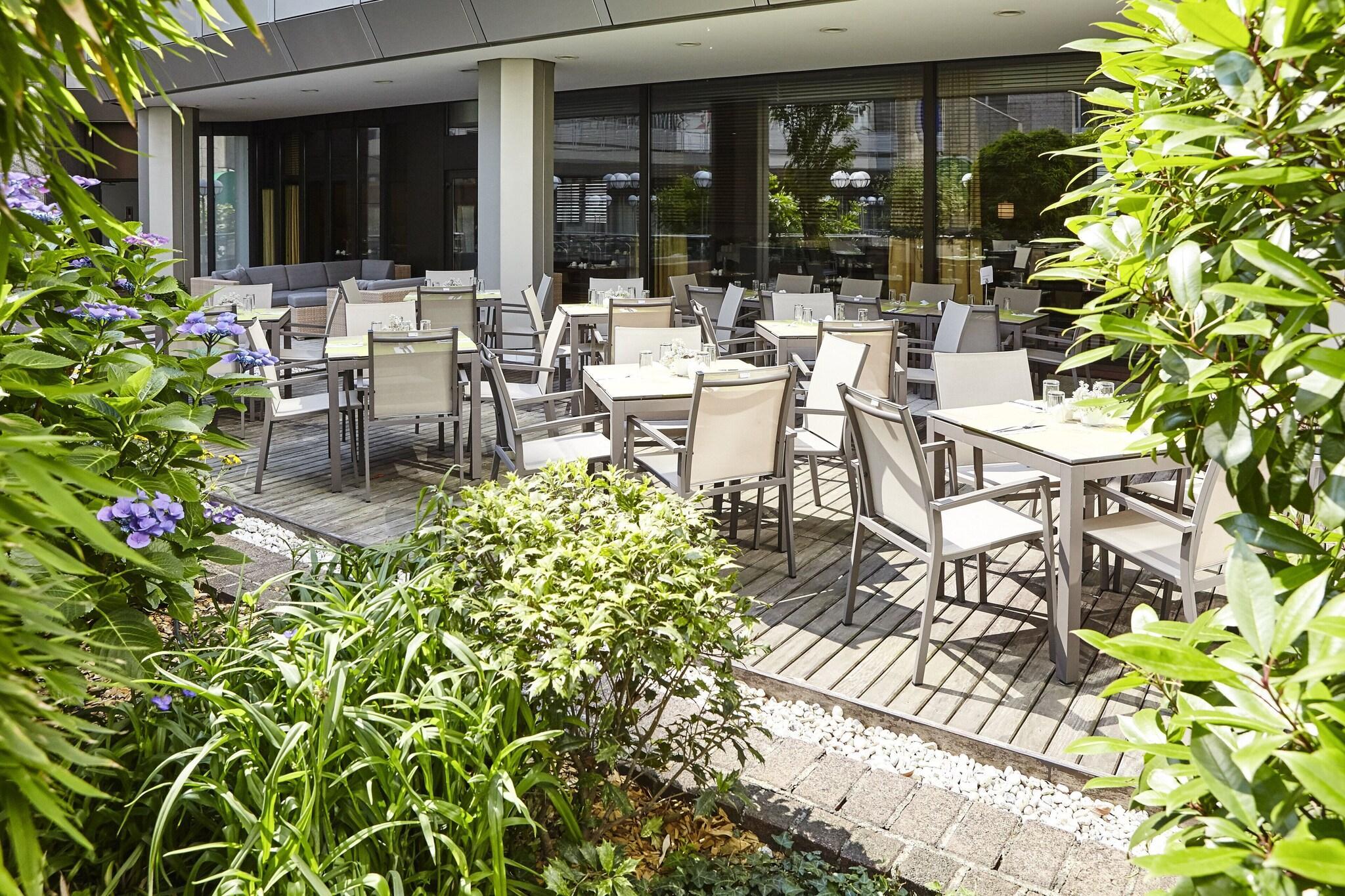 Vista Exterior Clayton Hotel Düsseldorf City Centre