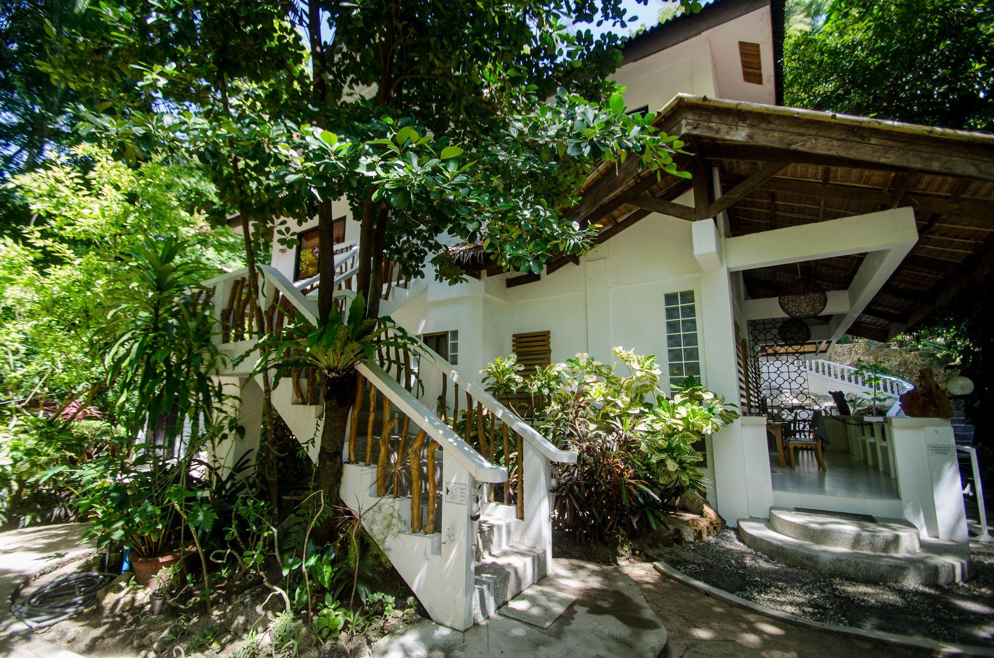 Vista Exterior CocoLoco Boracay Beach Resort