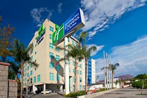 Alojamiento - Holiday Inn Express Queretaro by IHG