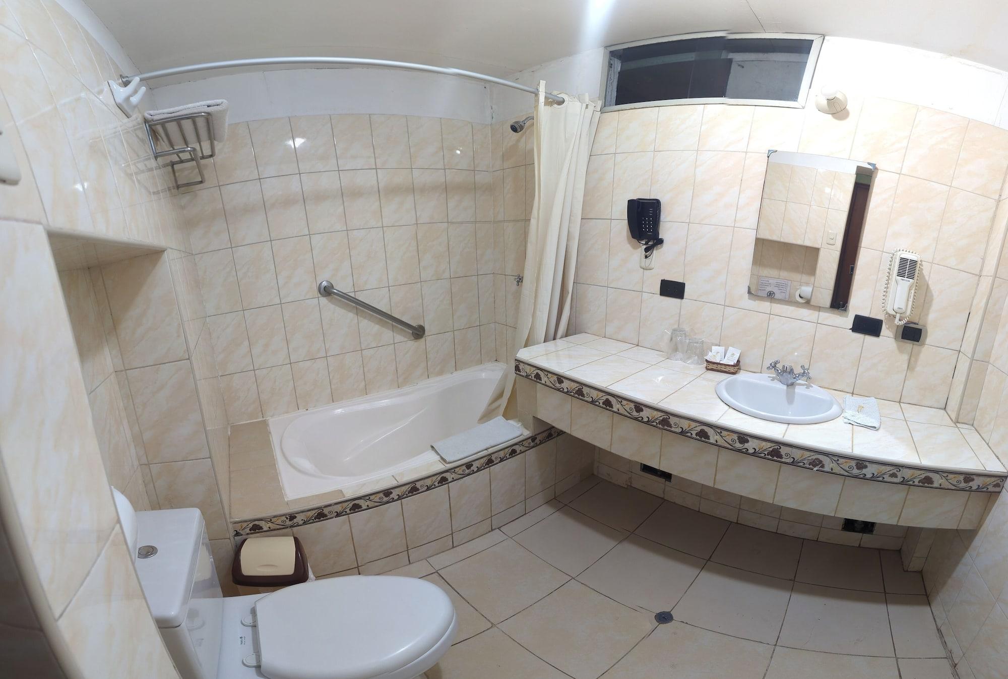 Equipamiento de Habitación Hotel Sol del Oriente Cusco
