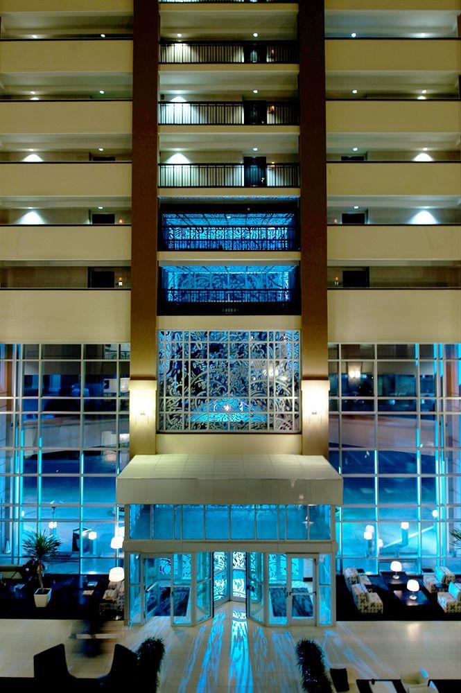 Vista da fachada Le Meridien Dallas by the Galleria