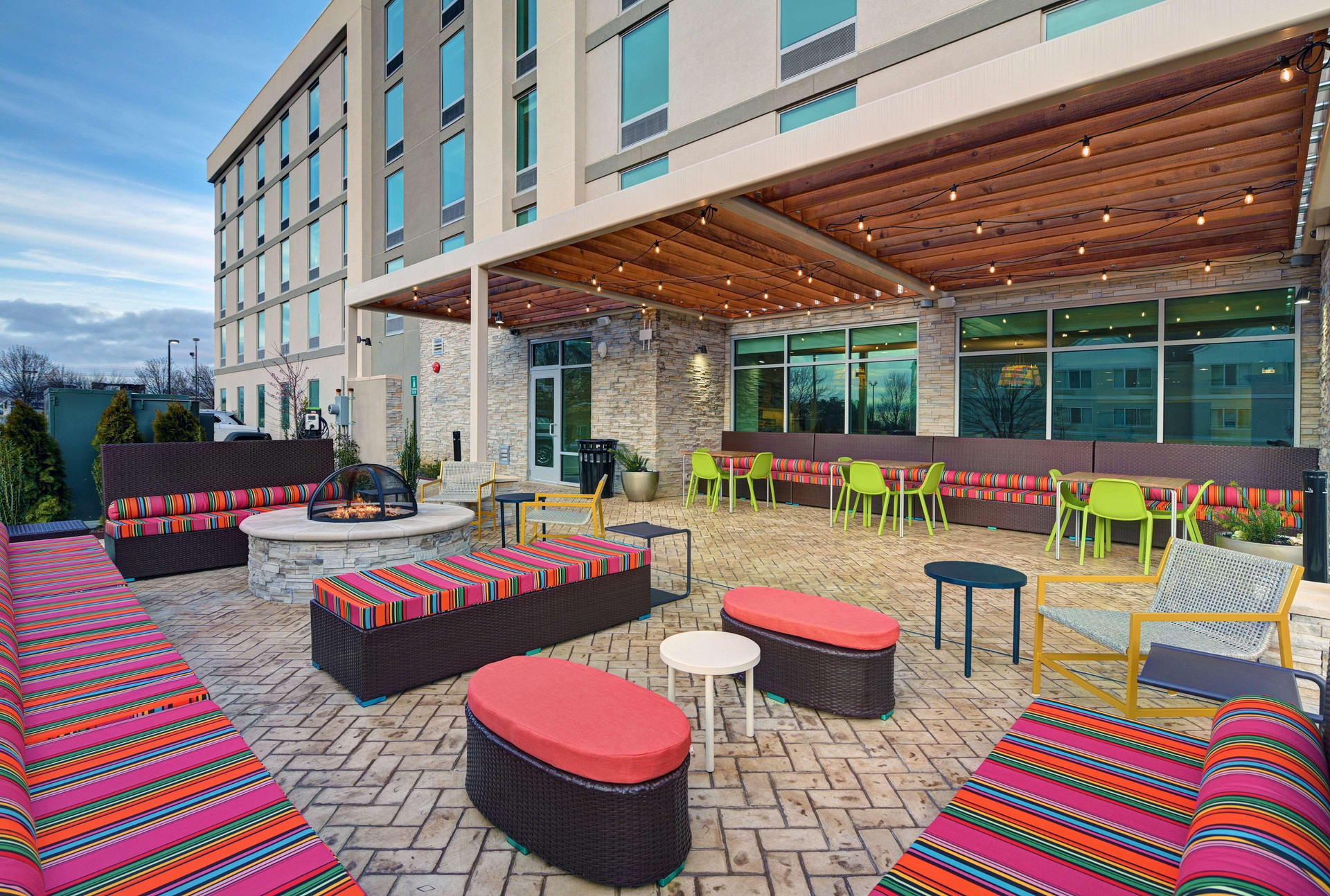 Vista Exterior Home2 Suites by Hilton Memphis Wolfchase Galleria