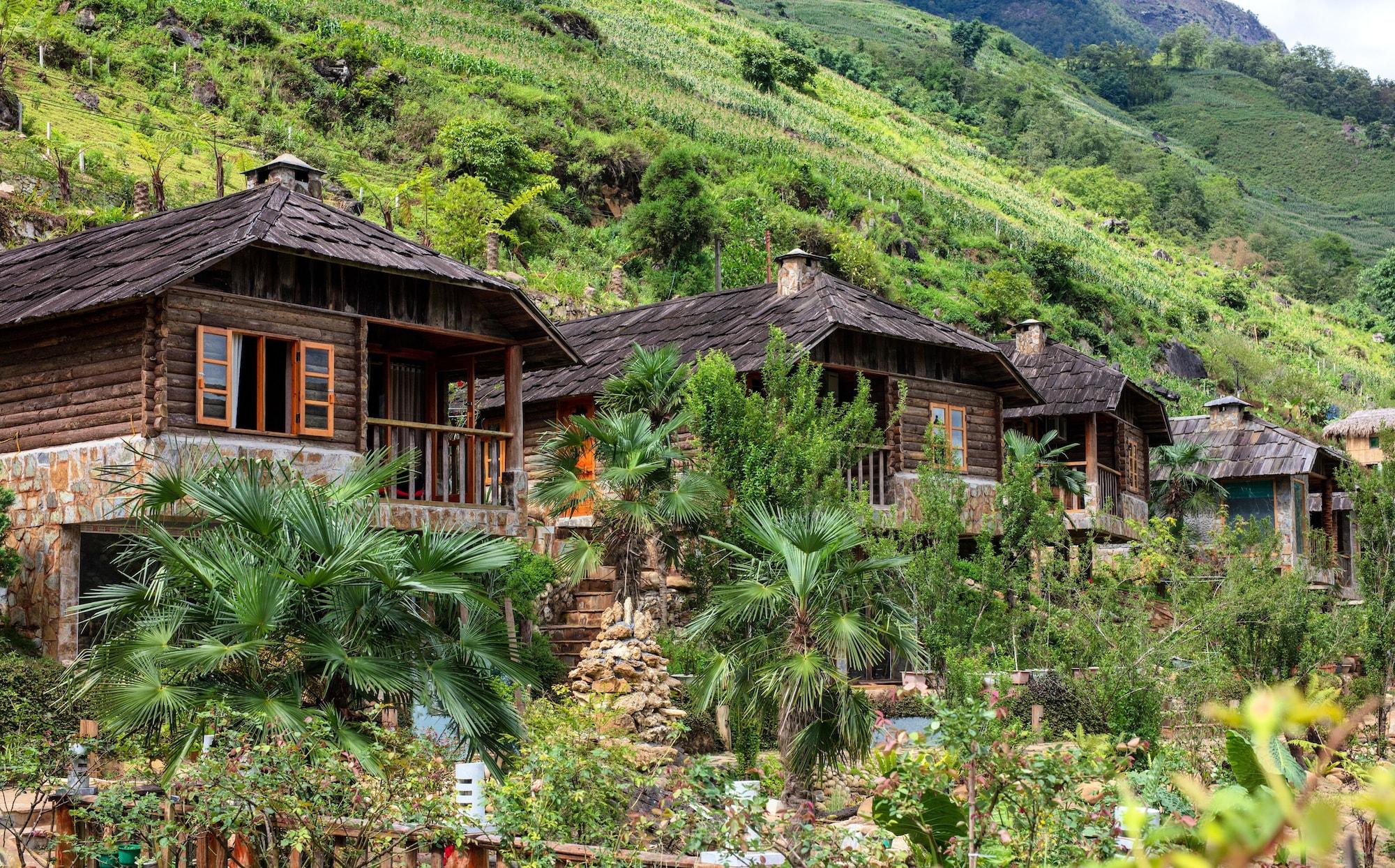 Vista Exterior Laxsik Ecolodge