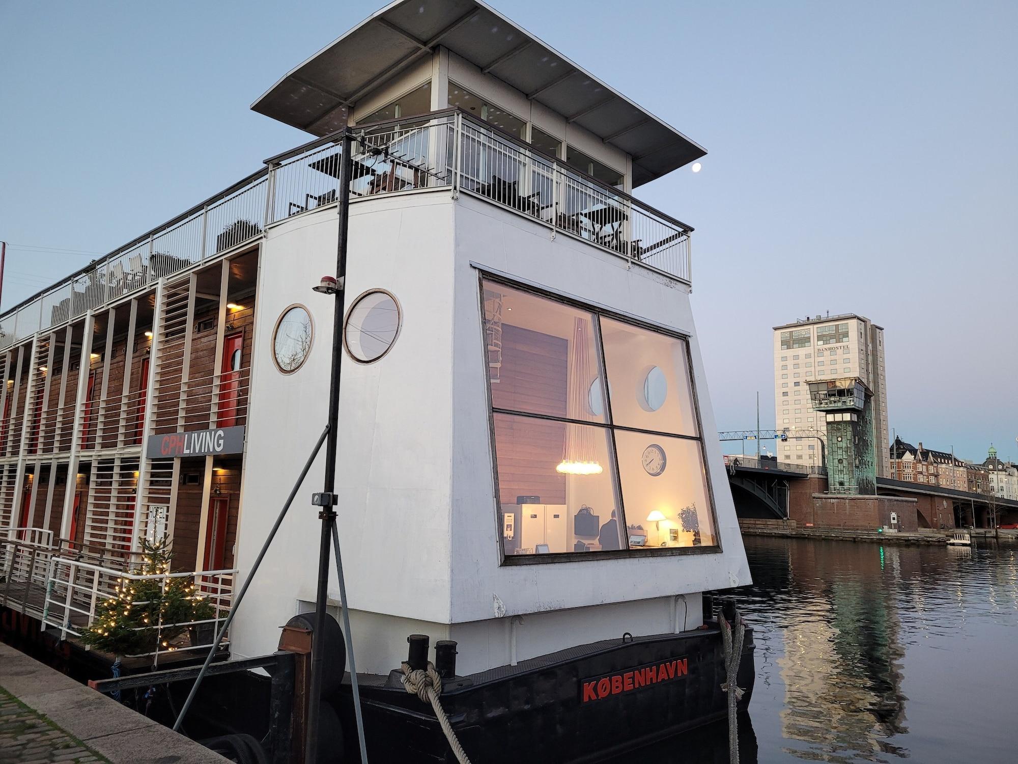 Vista Exterior CPH Living