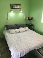Alquiler Vacacional - Nicely appointed studio in charming Zamboanguita with AC, WiFi