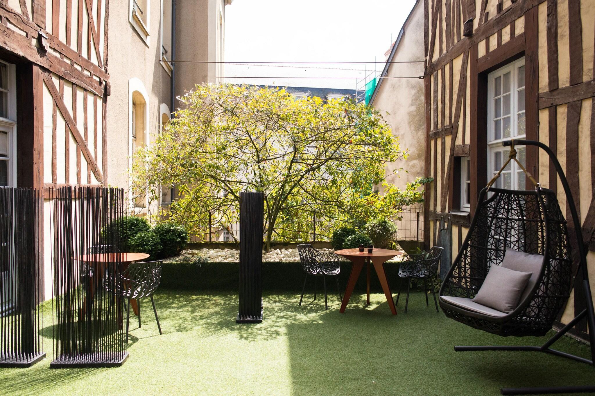 Varios Marnie et Mister H