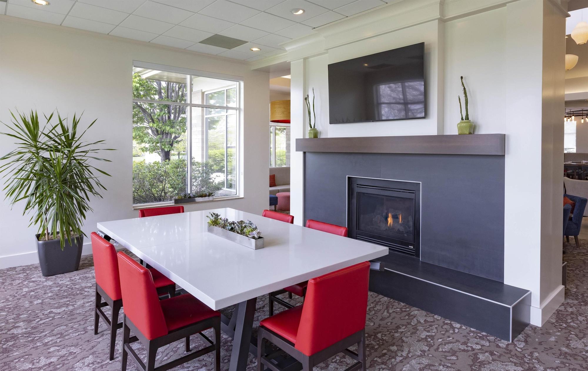 Vista Lobby Hilton Garden Inn Des Moines/Urbandale