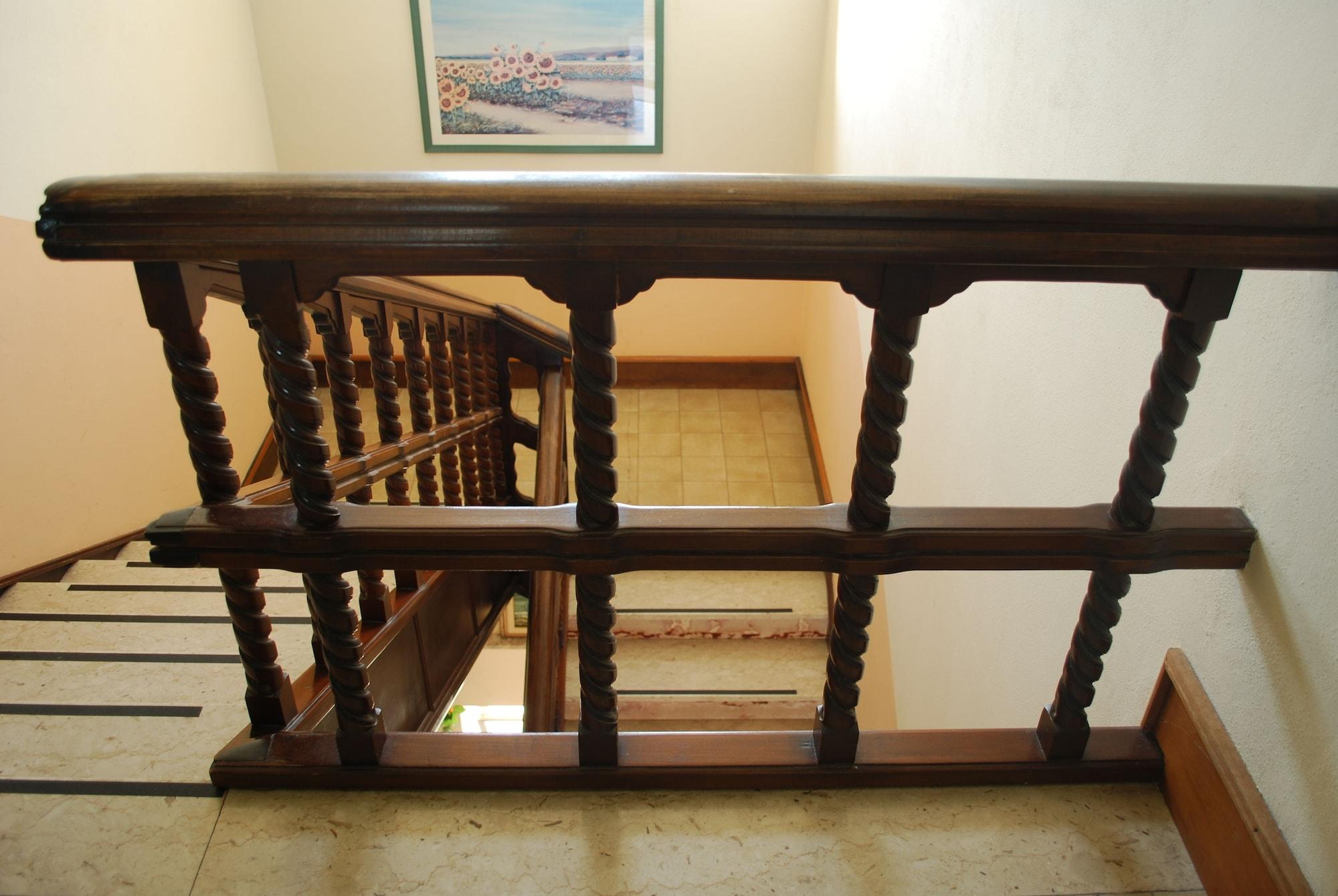Varios Albergo Smeraldo