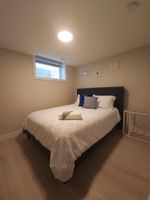 Alquiler Vacacional - Family-friendly, clean & affordable 2-BR basement suite close to YEG airport.