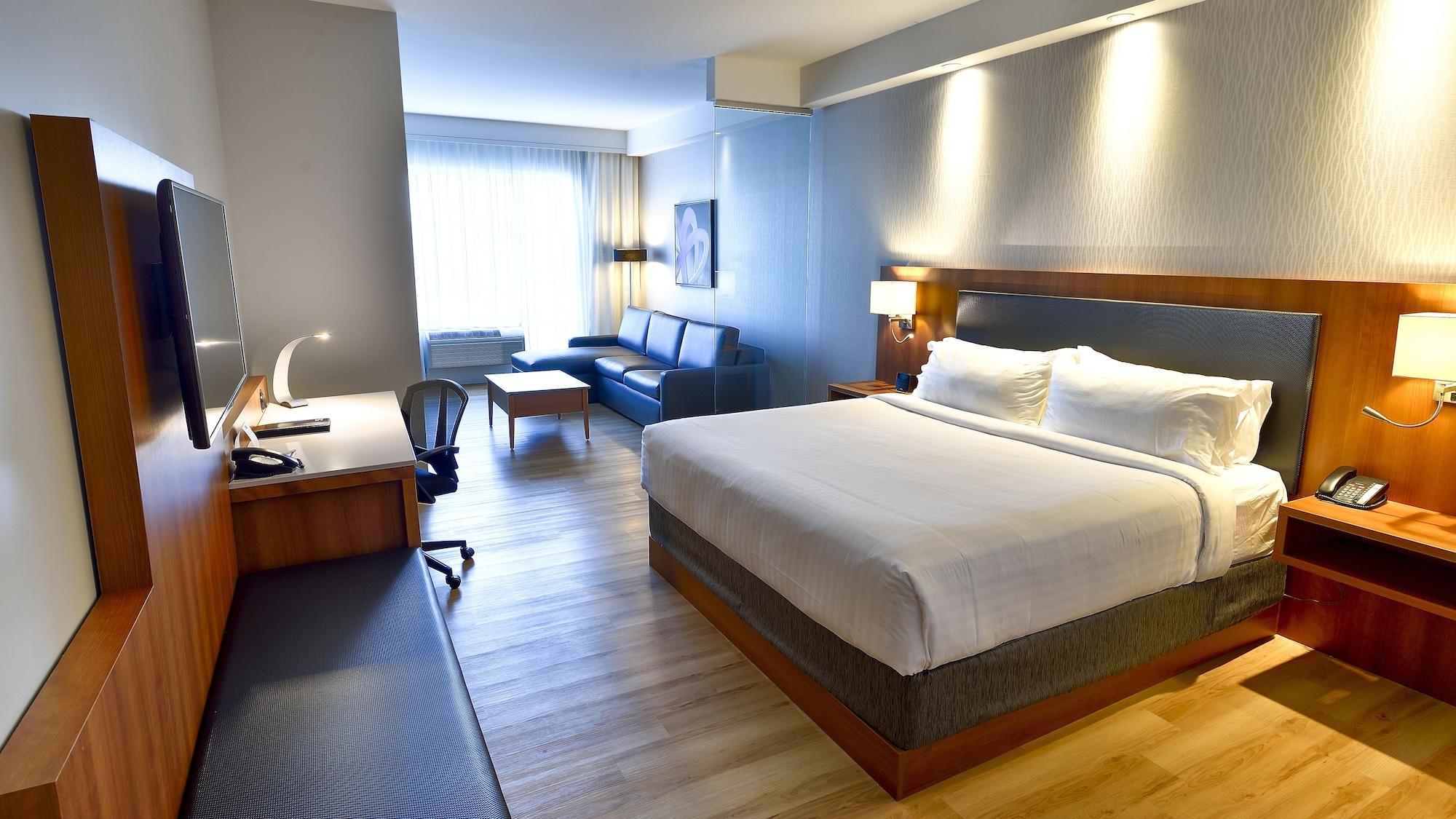 Habitación Holiday Inn Express & Suites Vaudreuil by IHG