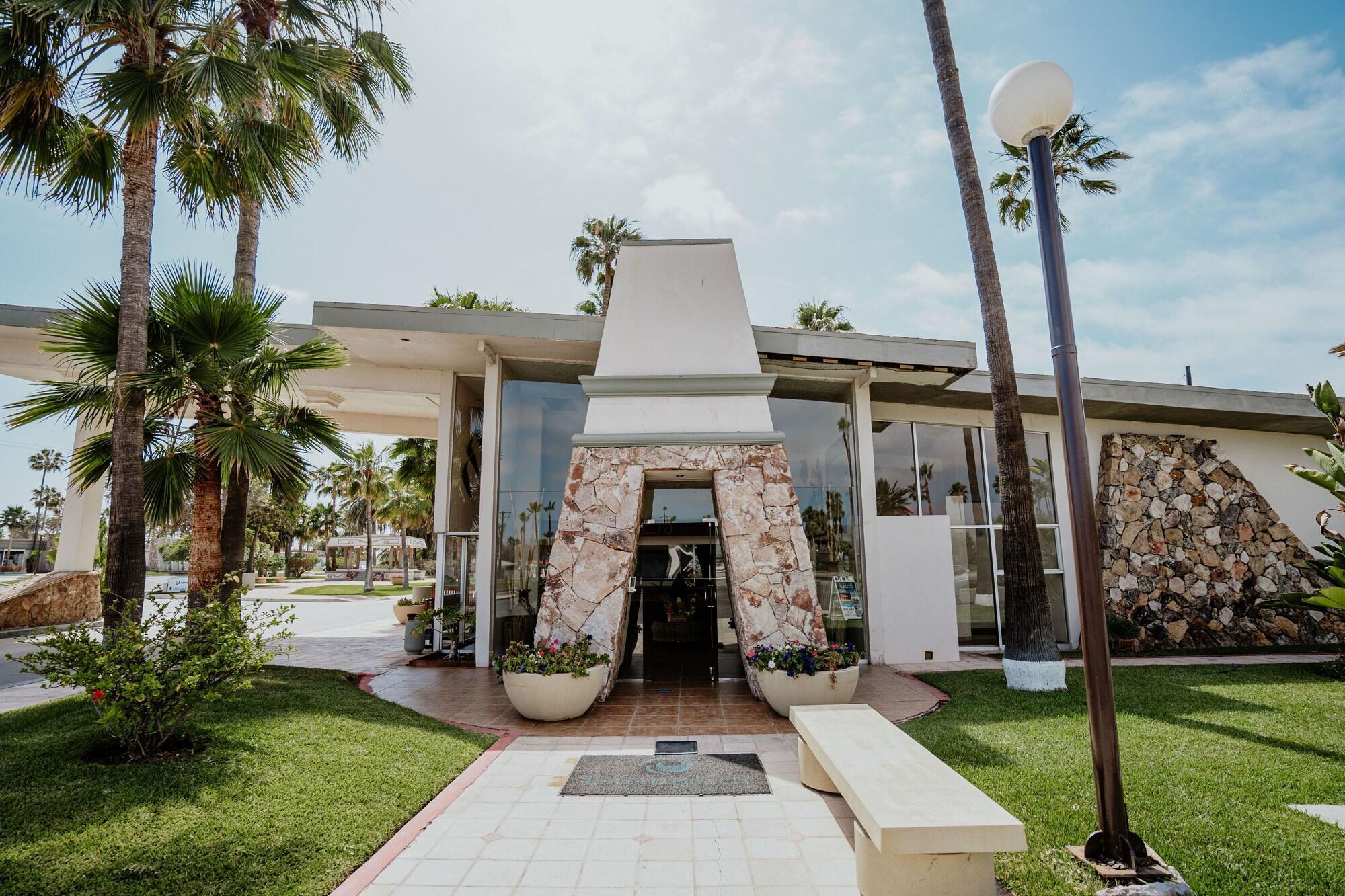 Vista Lobby Estero Beach Hotel & Resort