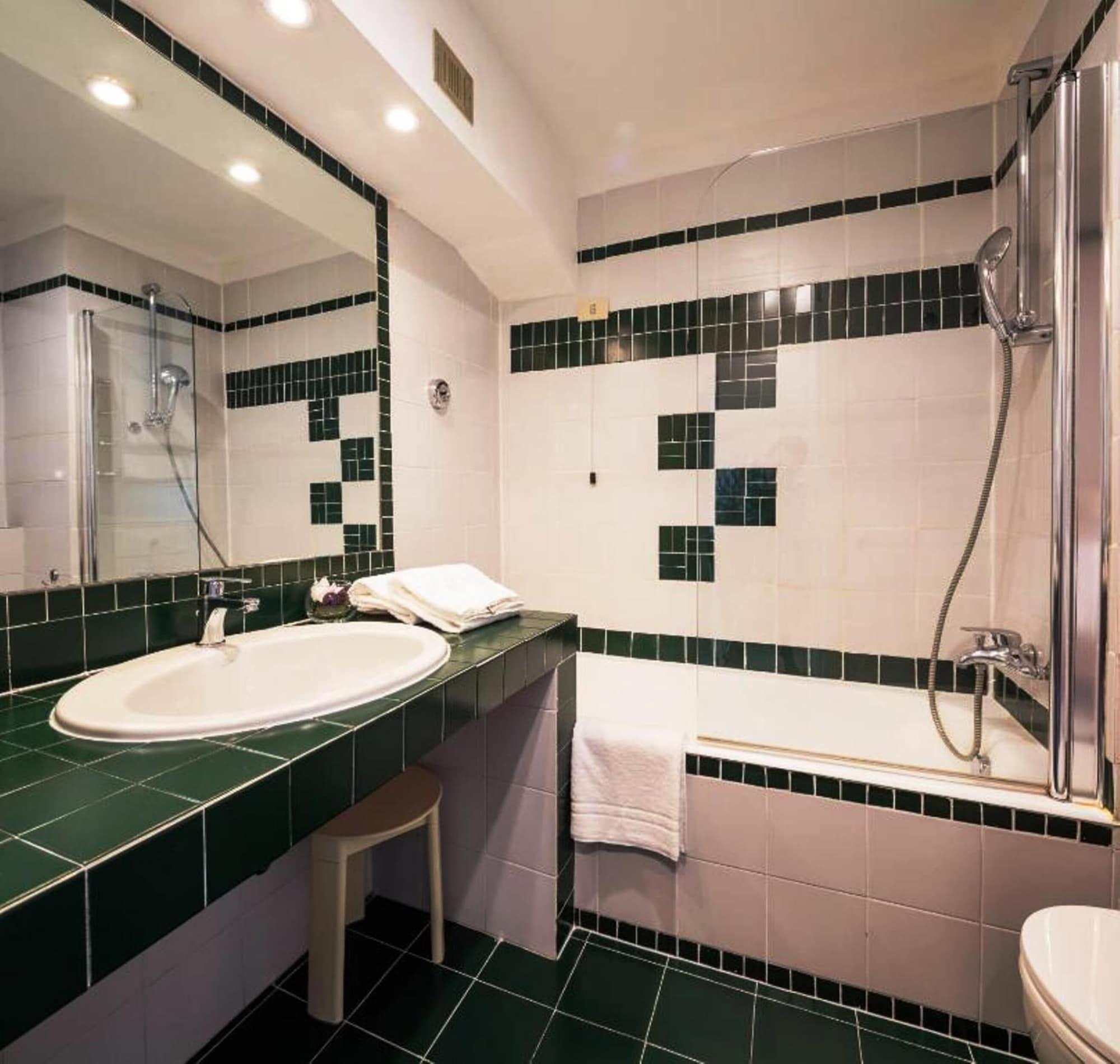 Equipamiento de Habitación Hotel Blaise & Francis