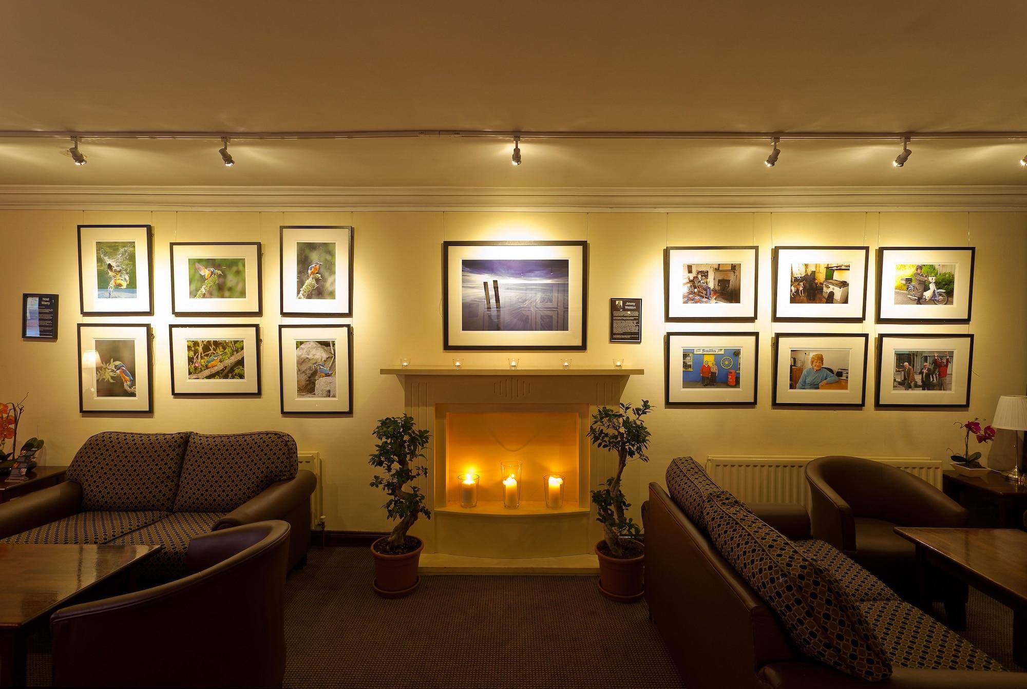 Vista Lobby Glenside Hotel