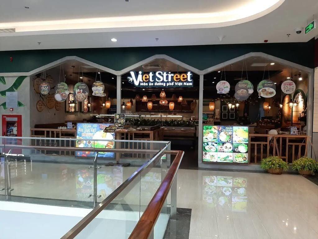 Spa Luxury Apartment in Vinhomes Metropolis