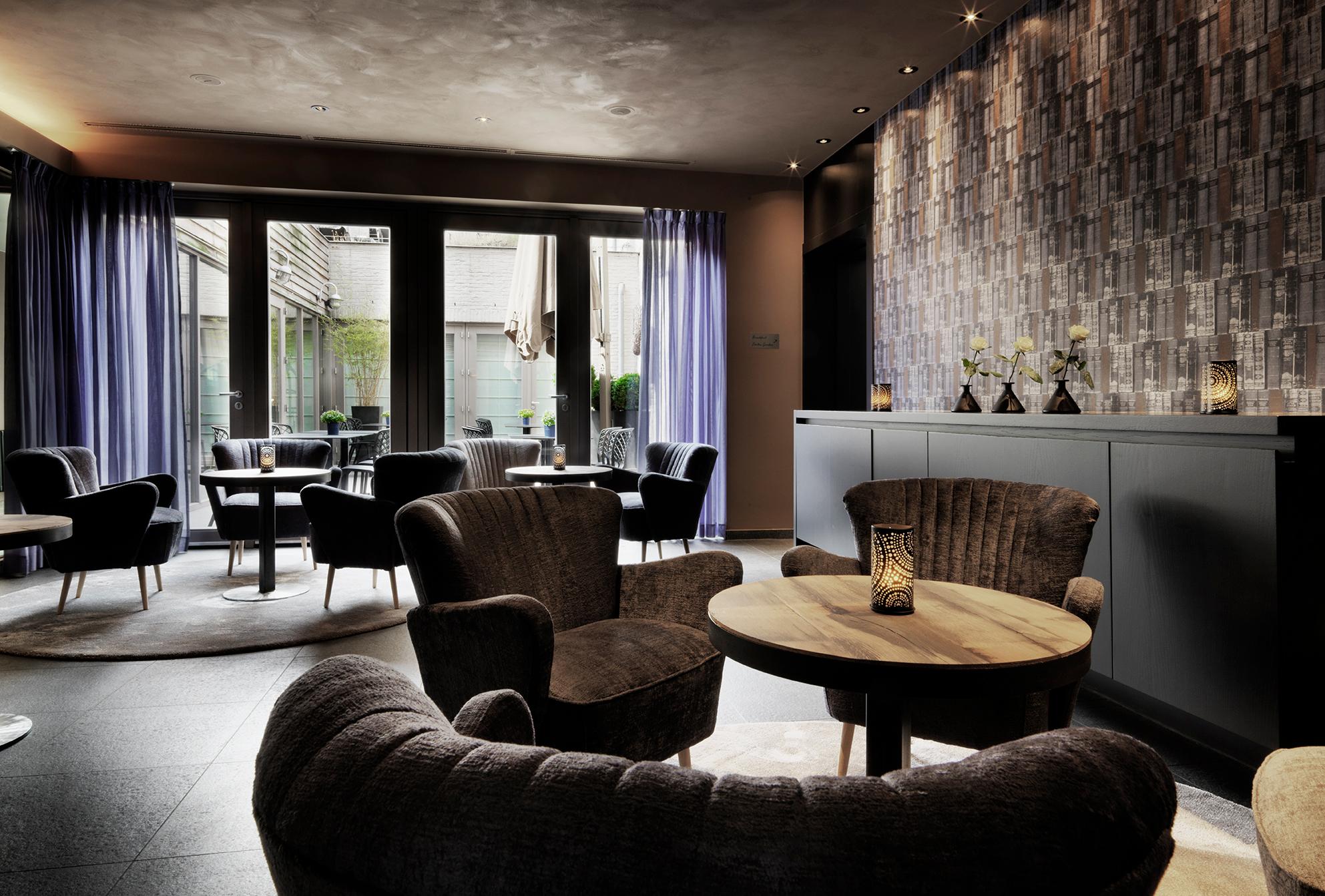 Bar/Salón Harmony