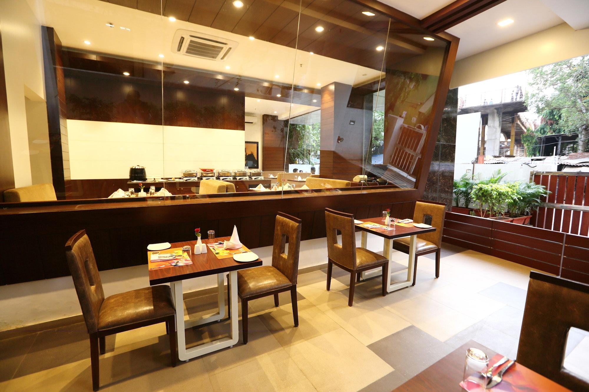Restaurant The Altruist Business Hotel Andheri