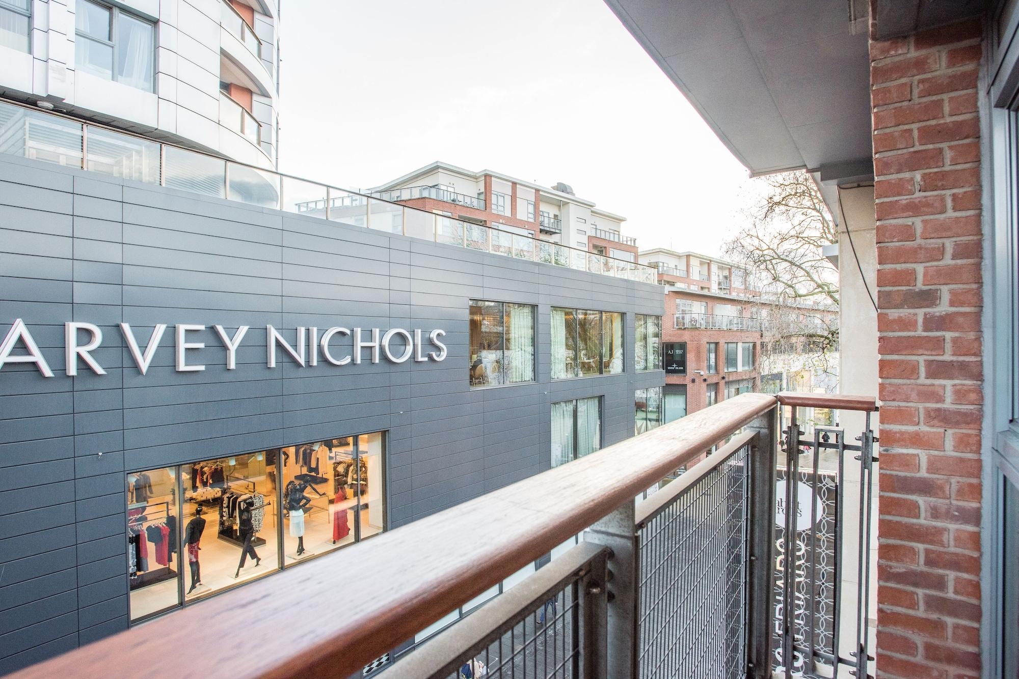 Vista Exterior PREMIER SUITES PLUS Bristol Cabot Circus